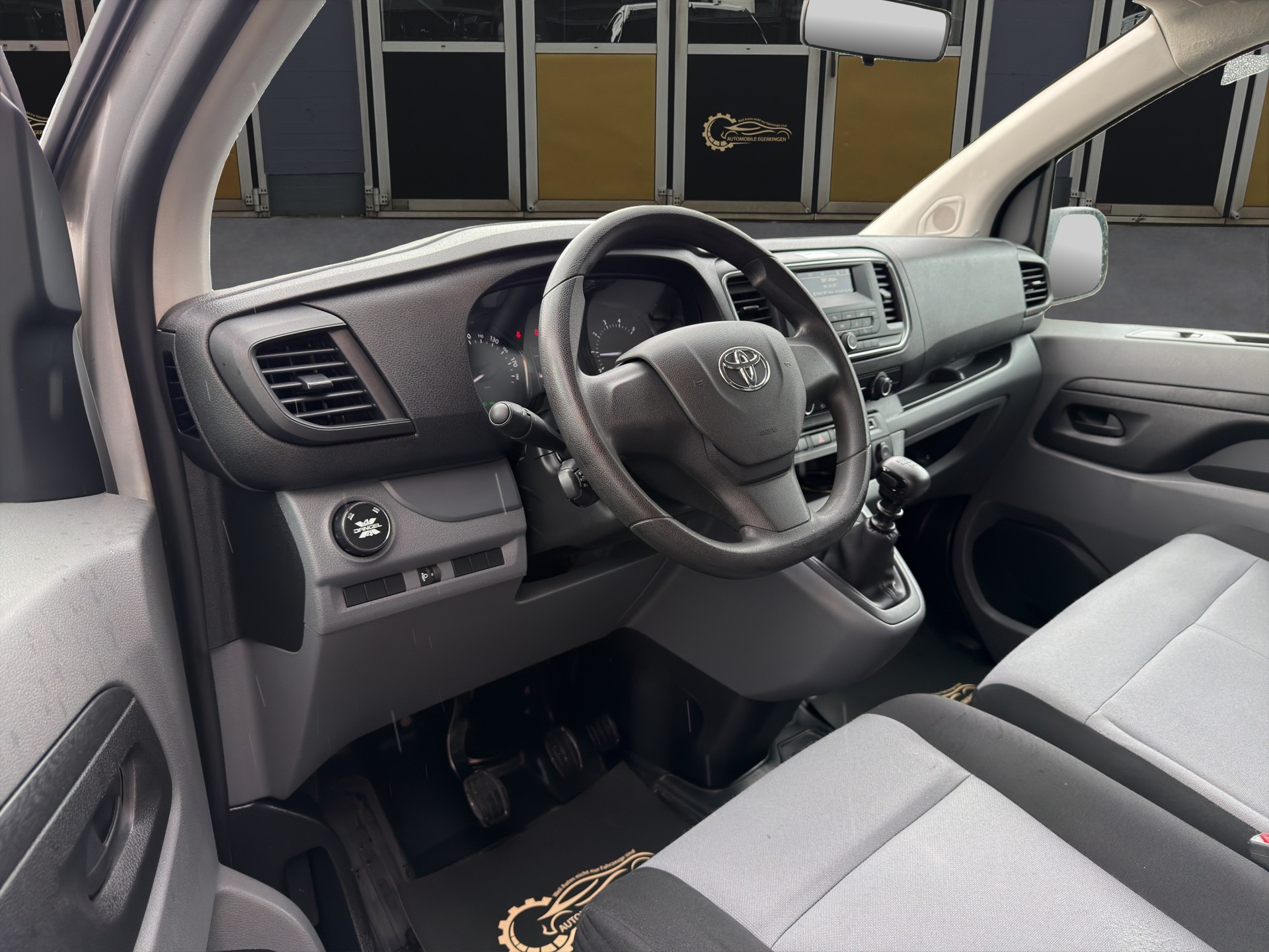 TOYOTA Proace Verso 2.0 D-4D 4x4 Trend Long-image-8