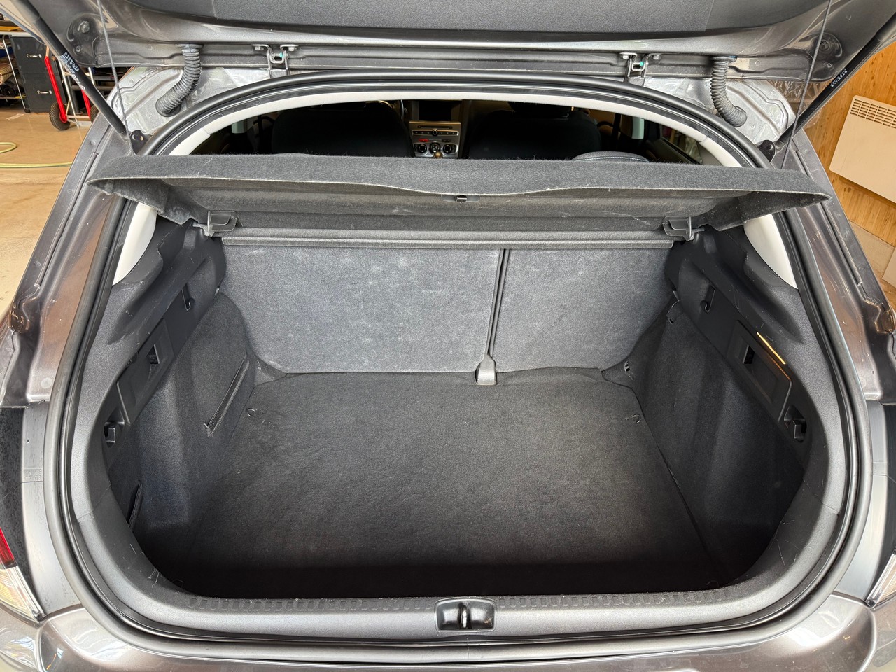 CITROEN C4 1.2 Pure Tech Feel Edition Automatic-image-13