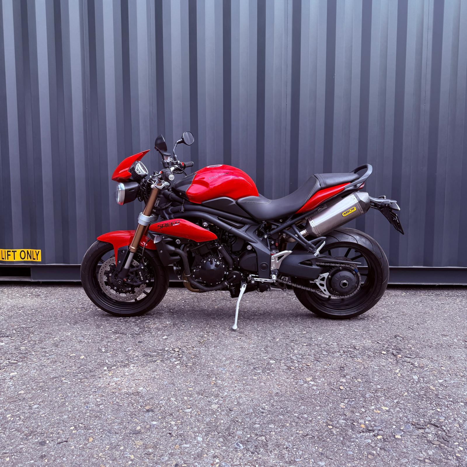 TRIUMPH Speed Triple 1050 ABS-image-3