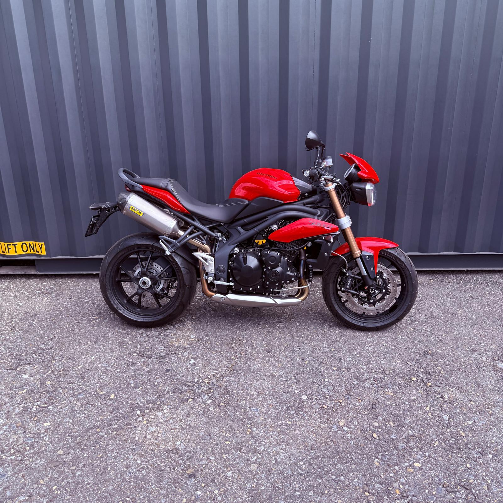 TRIUMPH Speed Triple 1050 ABS-image-6