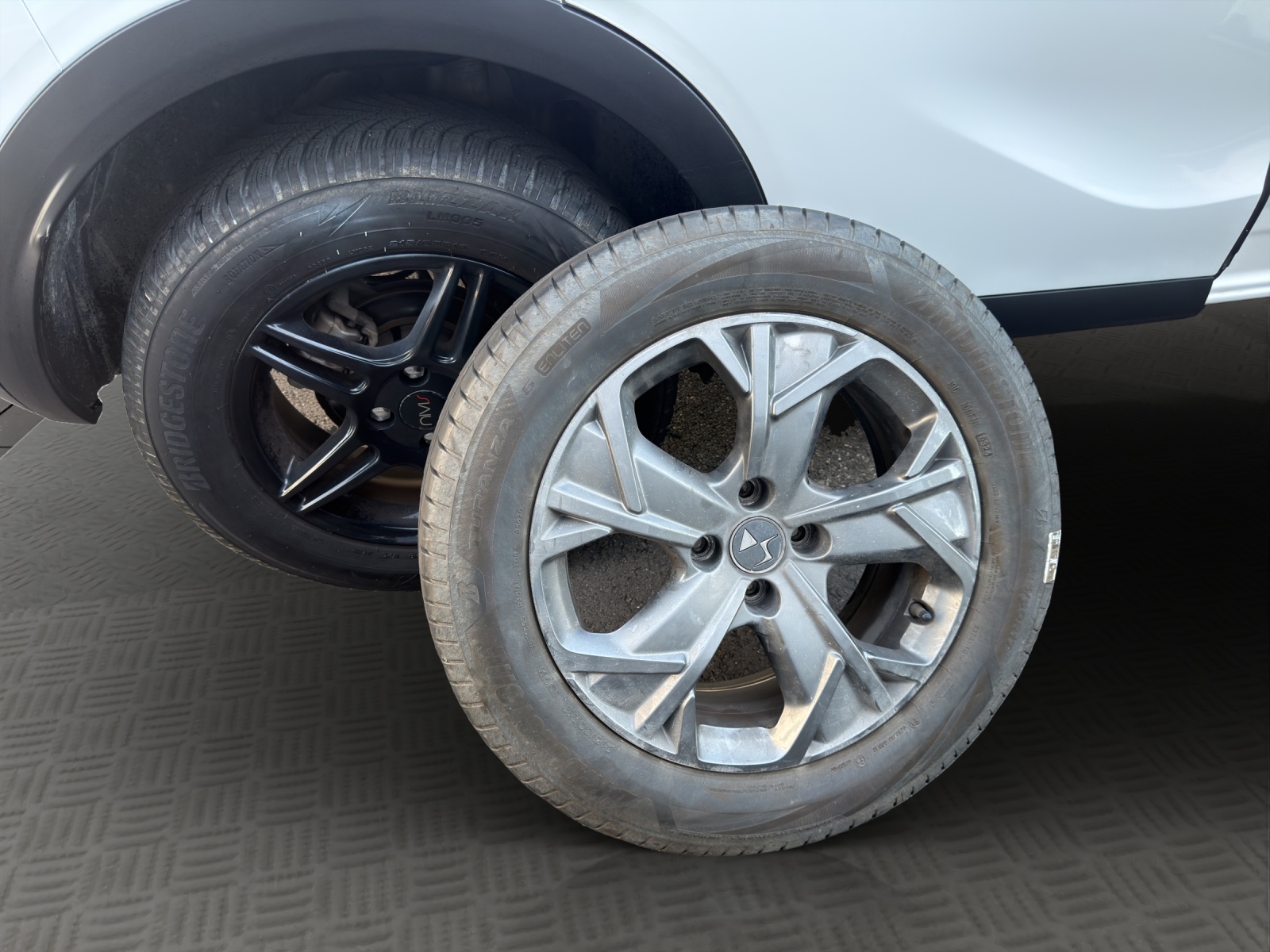 DS AUTOMOBILES DS 3 Crossback 1.2 PureTech Bastille-image-19