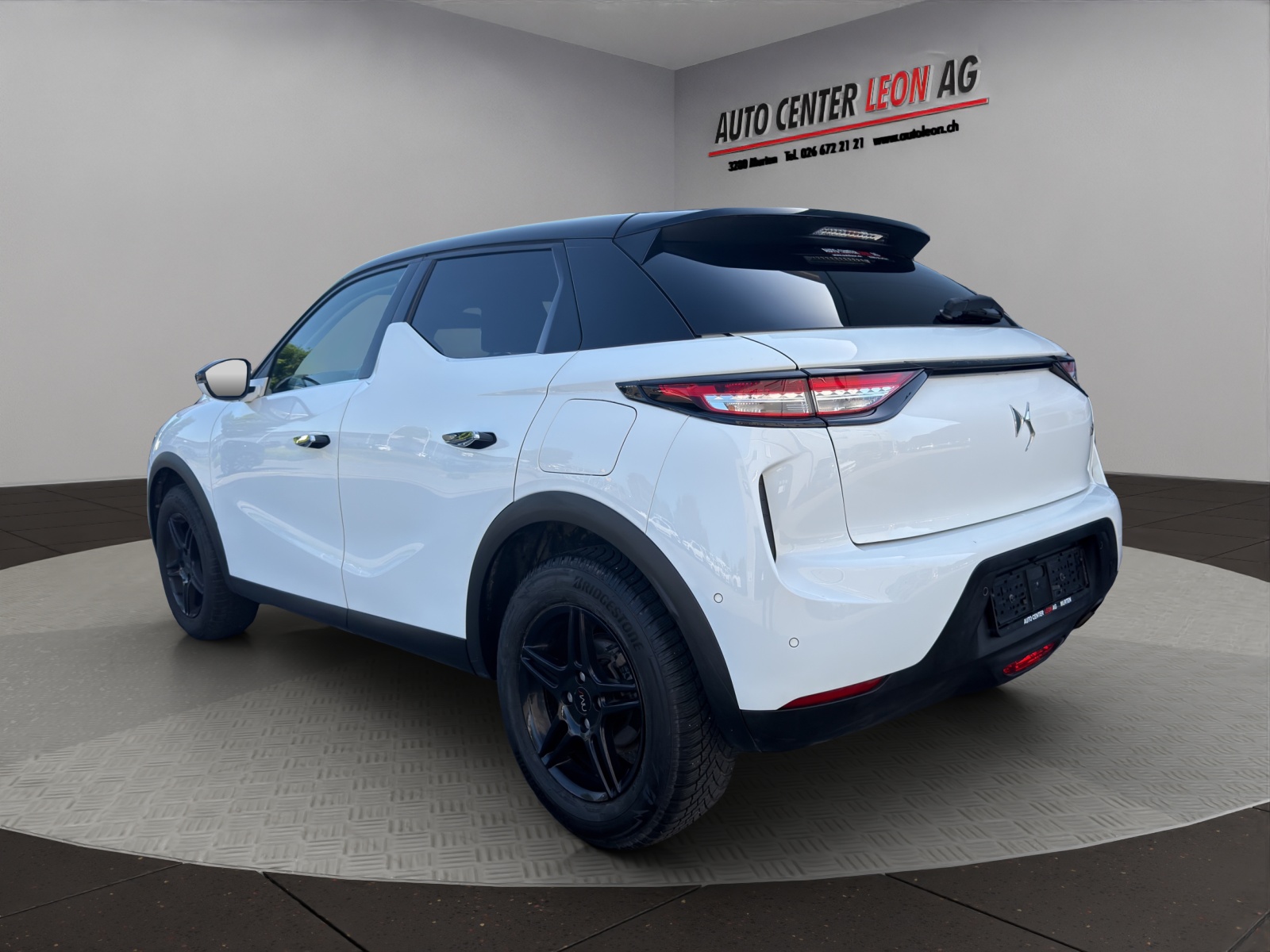DS AUTOMOBILES DS 3 Crossback 1.2 PureTech Bastille-showroom-element-3