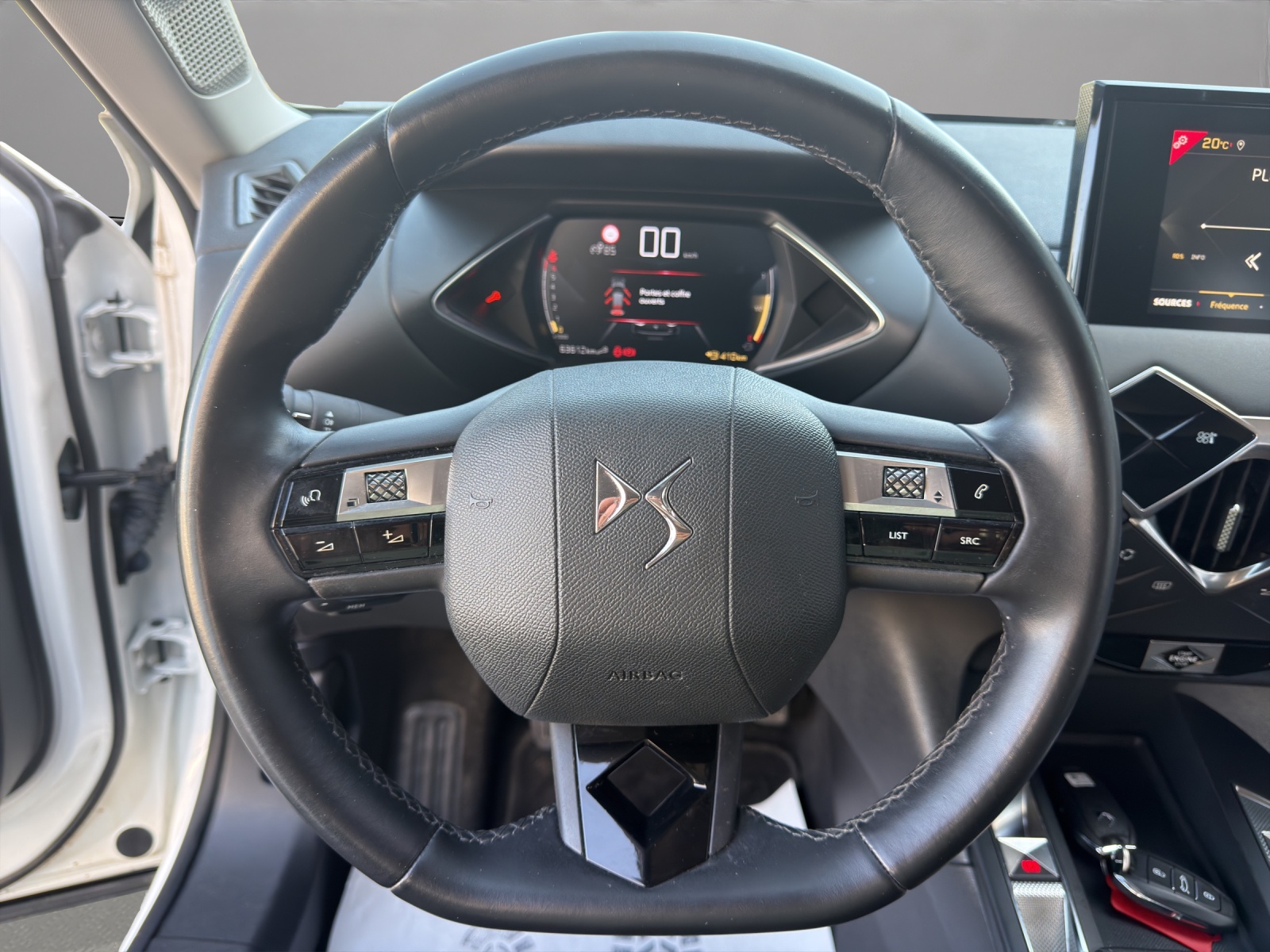 DS AUTOMOBILES DS 3 Crossback 1.2 PureTech Bastille-image-9