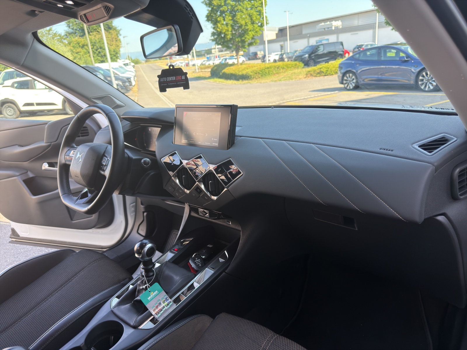 DS AUTOMOBILES DS 3 Crossback 1.2 PureTech Bastille-image-21