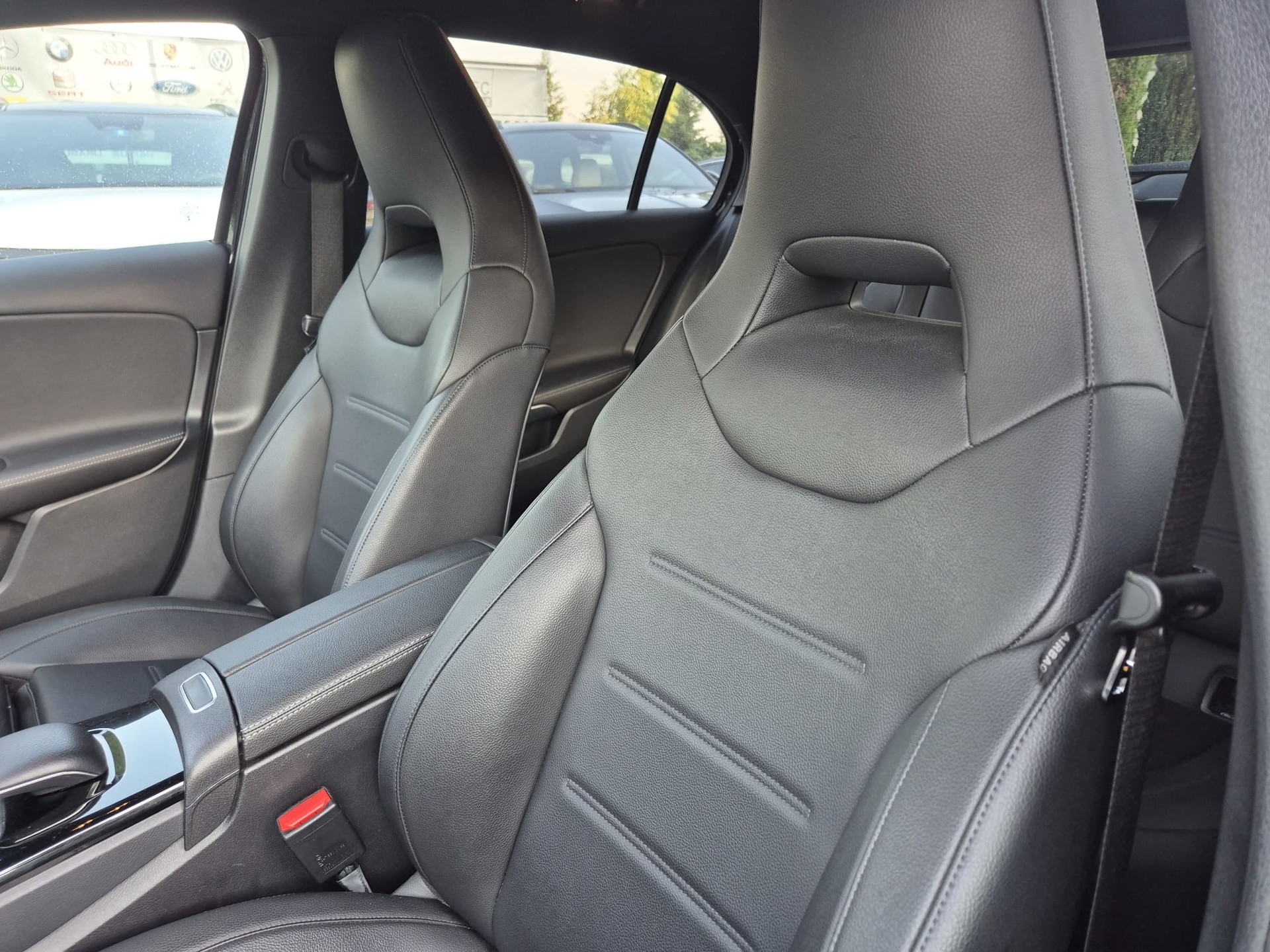 MERCEDES-BENZ A 180 d Style 7G-DCT-image-6