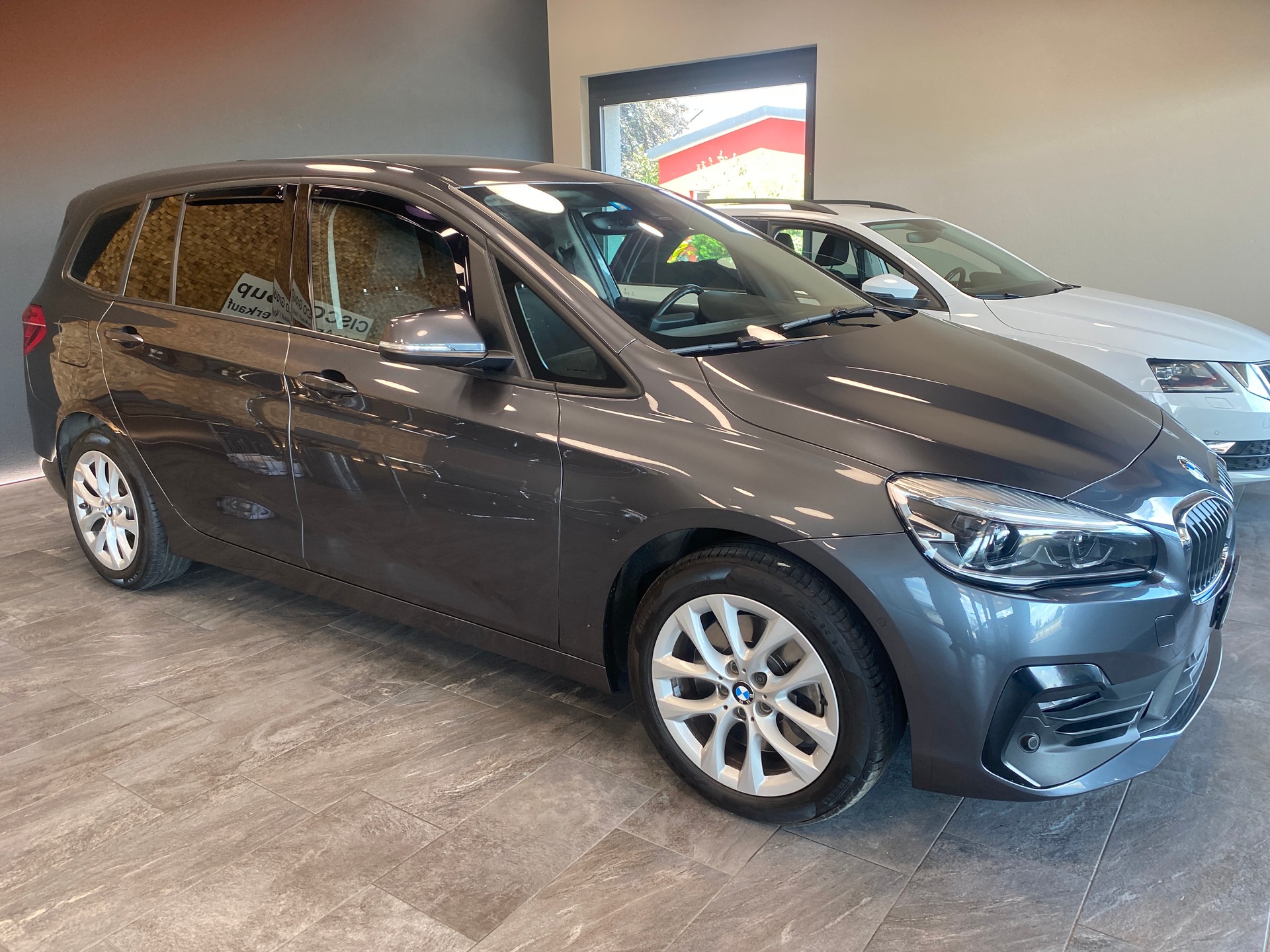 BMW 220d xDrive Gran Tourer Steptronic Sport Line-showroom-element-3