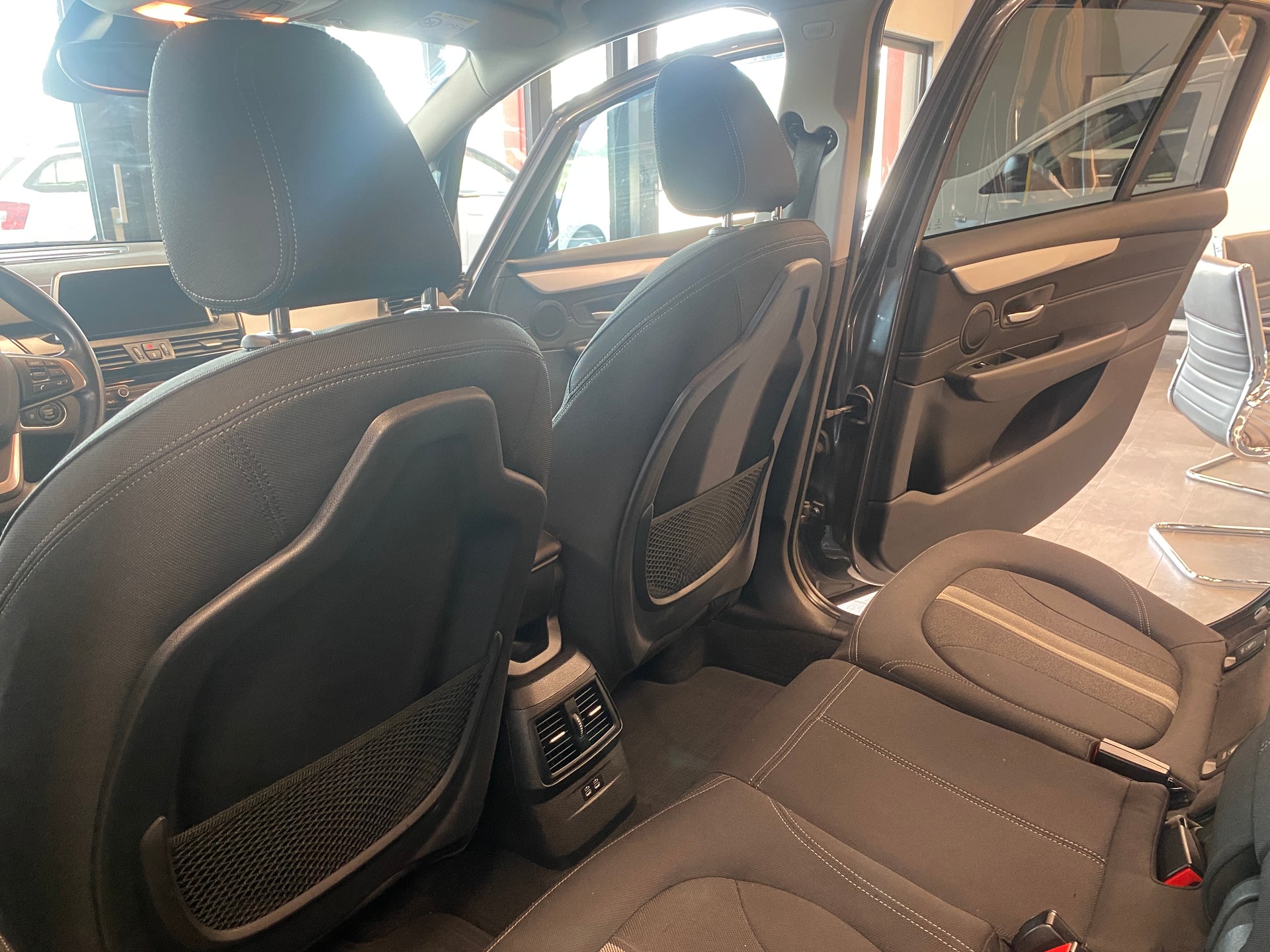 BMW 220d xDrive Gran Tourer Steptronic Sport Line-image-7