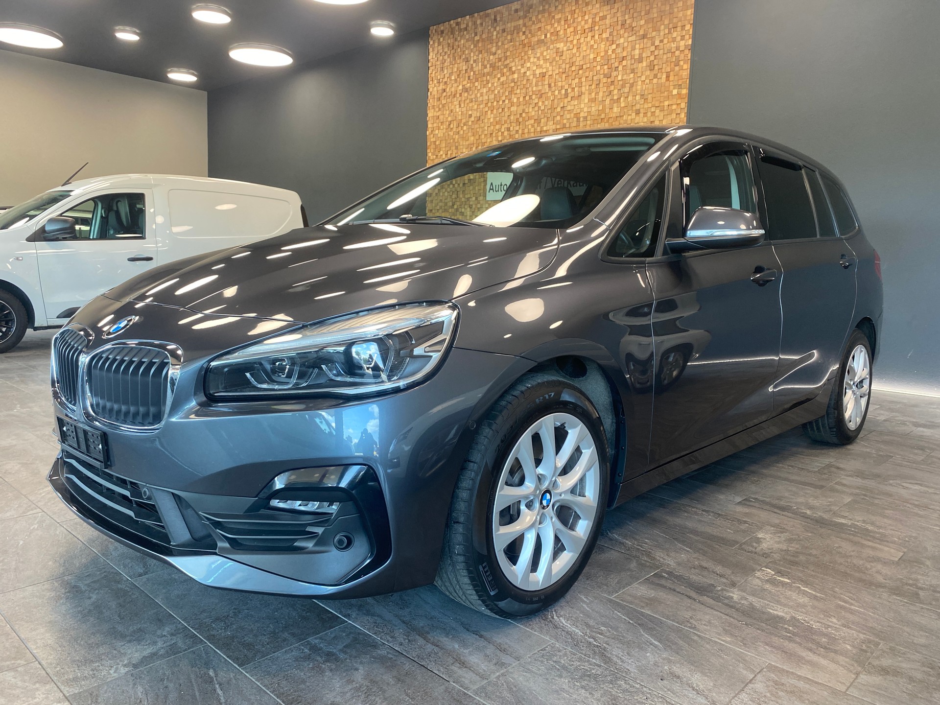 BMW 220d xDrive Gran Tourer Steptronic Sport Line