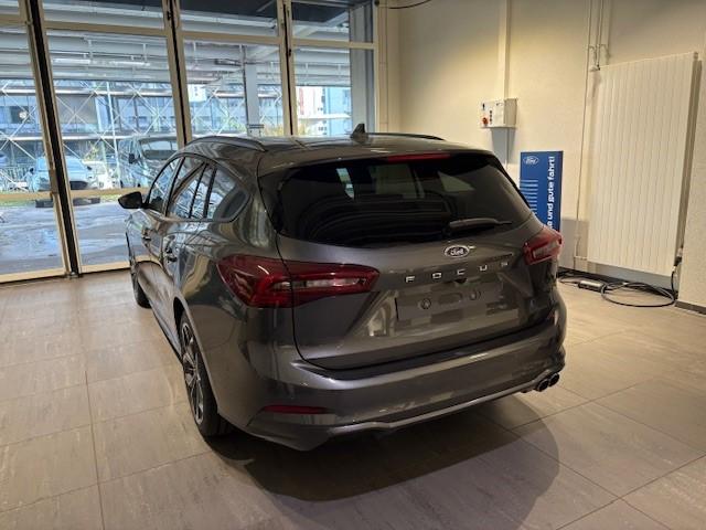 FORD Focus Station Wagon 1.0i EcoB Hybrid 155 ST-Line X-image-9