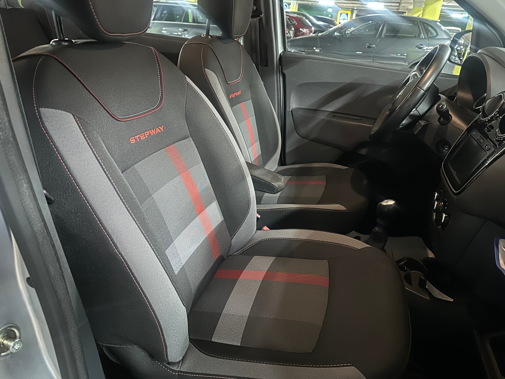 DACIA Lodgy TCE 130 Stepway 7PL-image-7