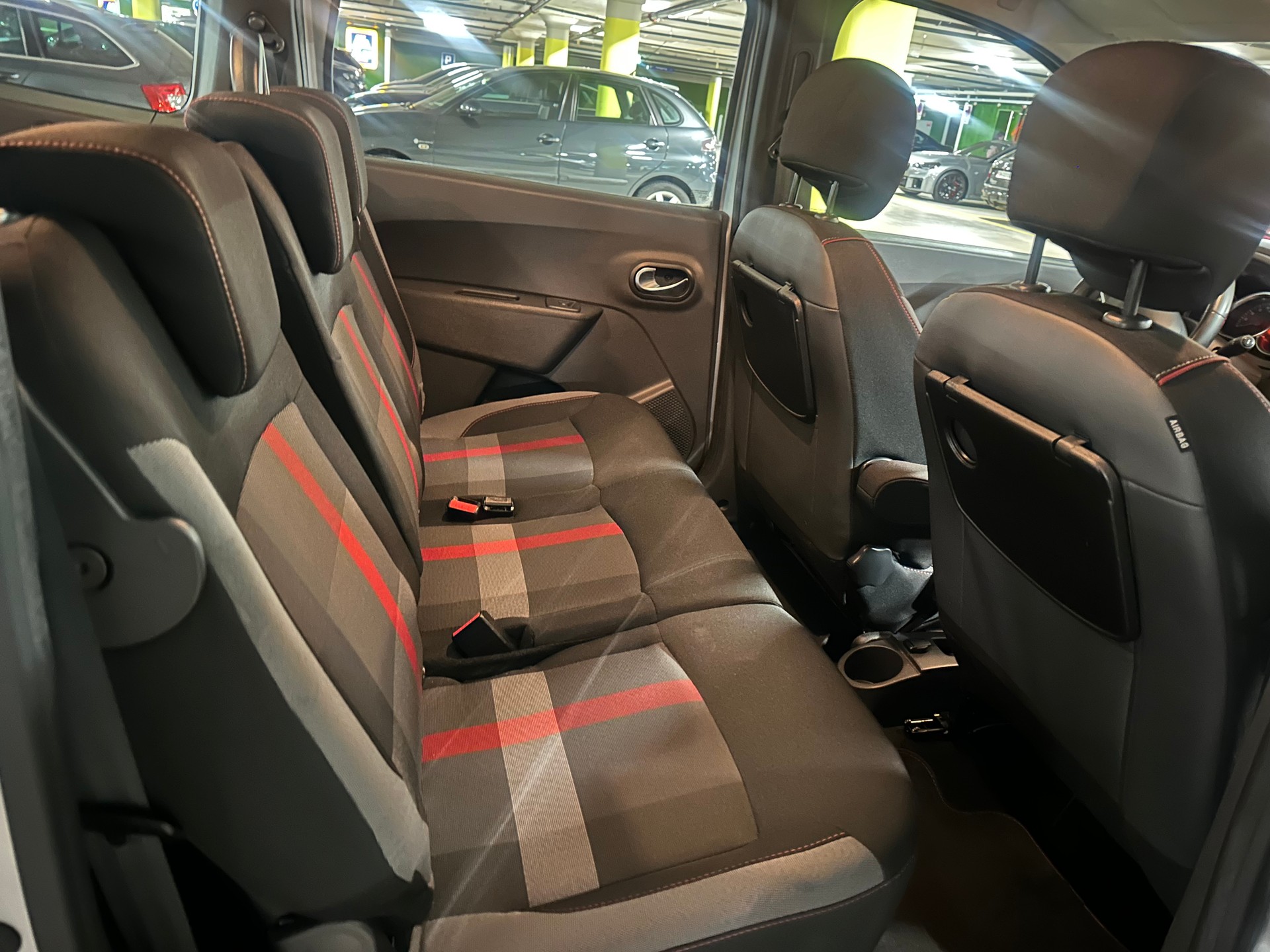DACIA Lodgy TCE 130 Stepway 7PL-image-8