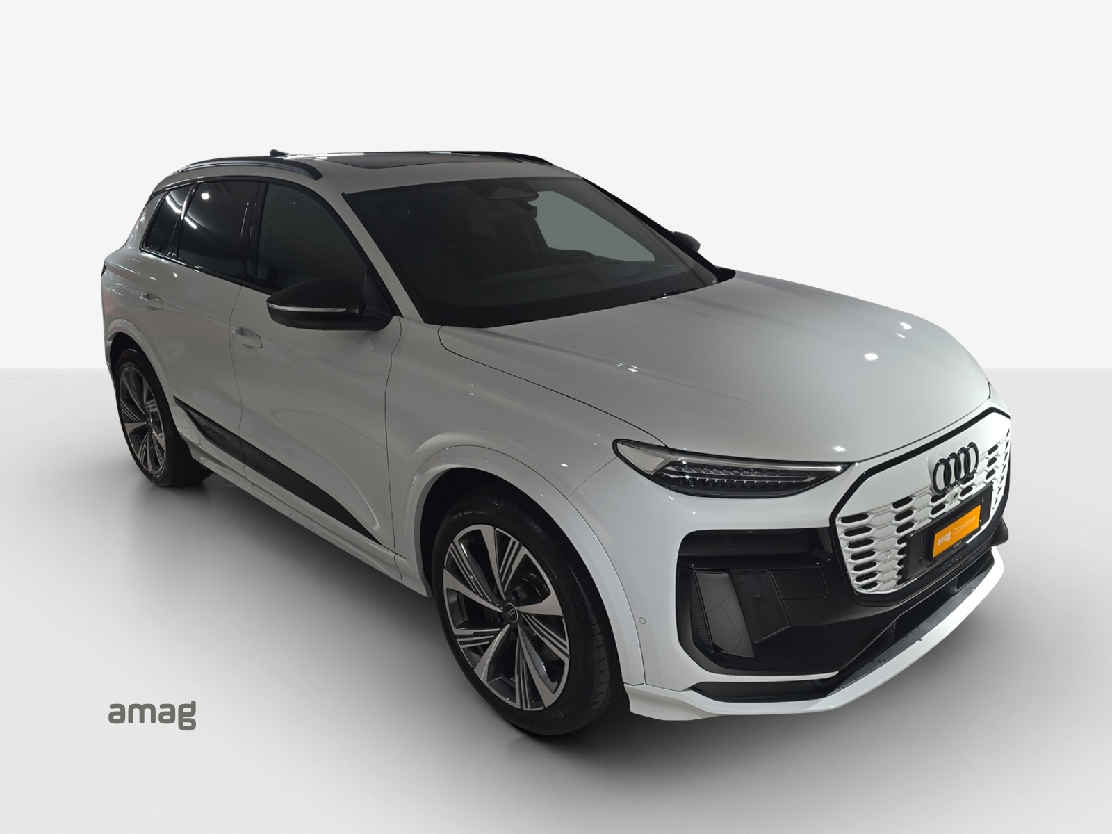 AUDI SQ6 e-tron quattro-image-14