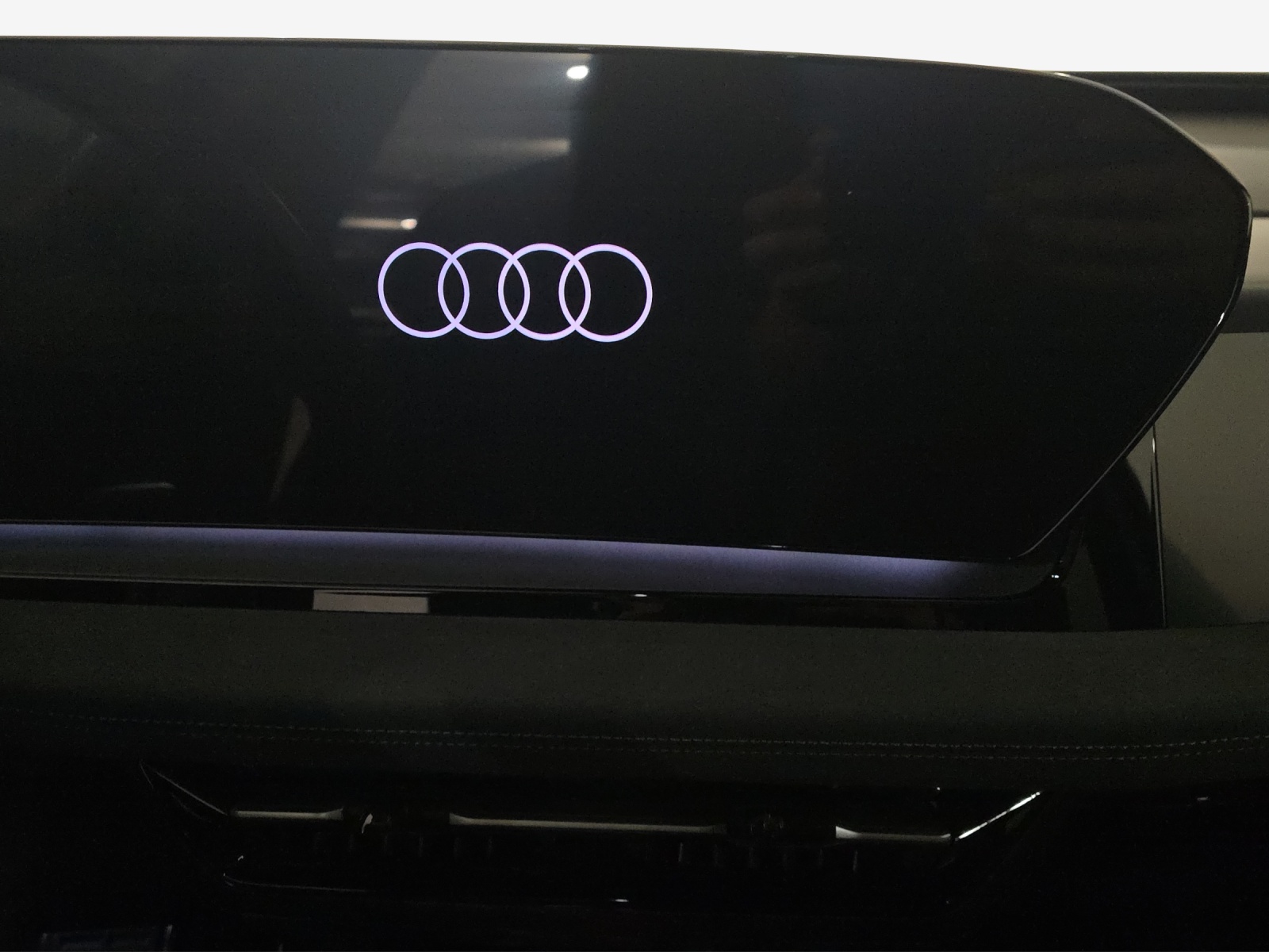 AUDI SQ6 e-tron quattro-image-11