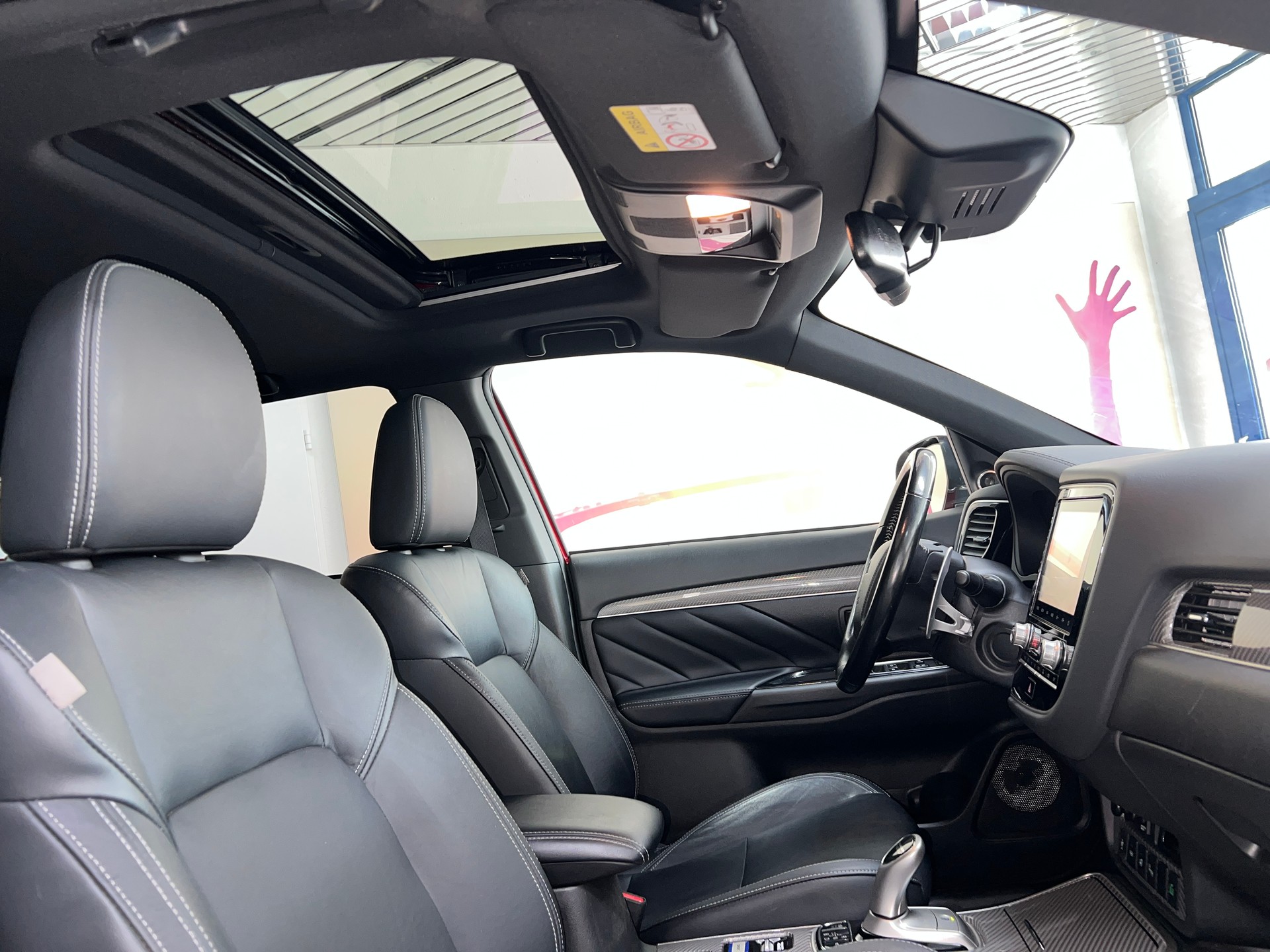 MITSUBISHI Outlander 2.4 PHEV Diamond S-Edition 4WD Automatic-image-7