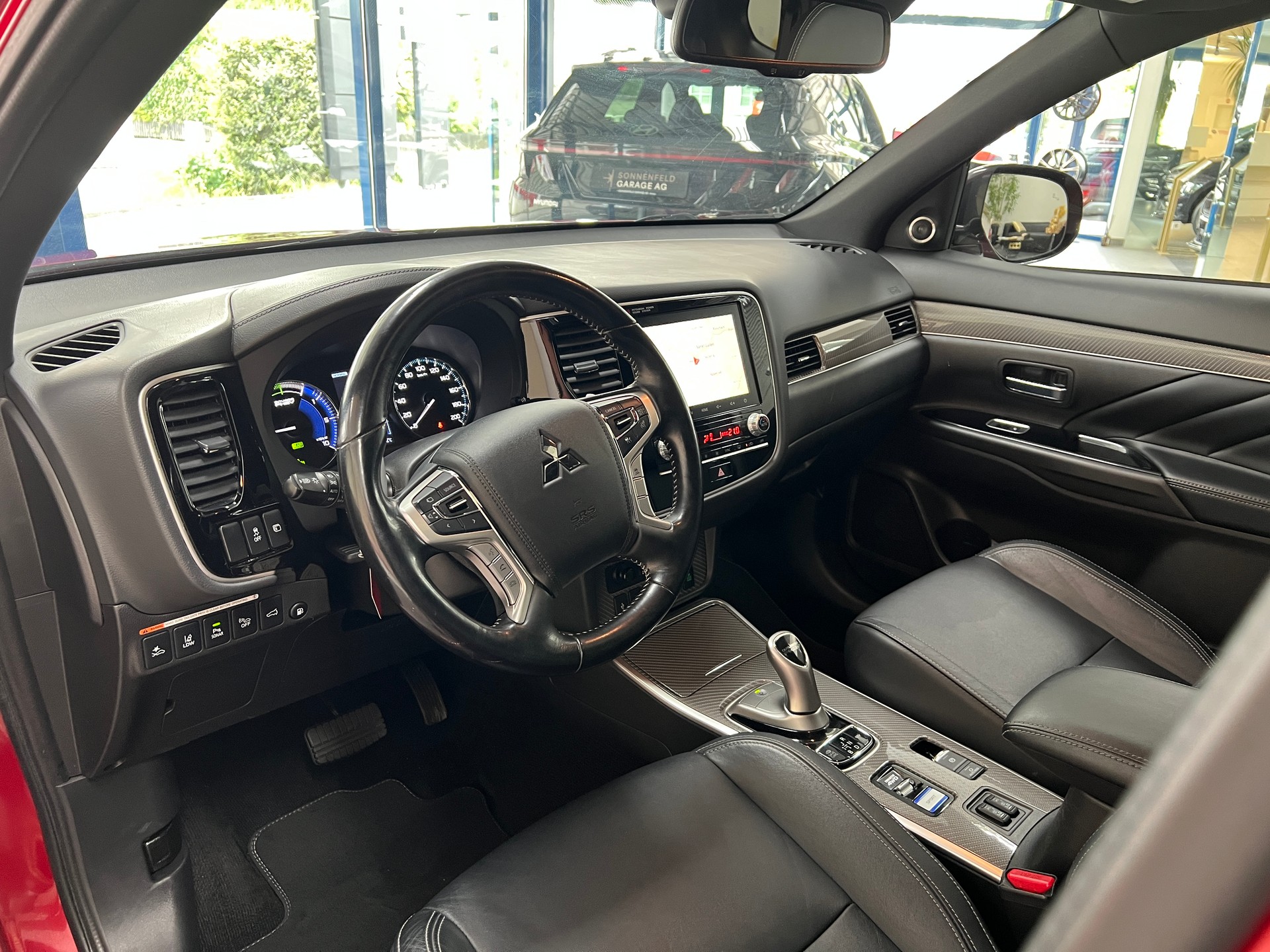 MITSUBISHI Outlander 2.4 PHEV Diamond S-Edition 4WD Automatic-image-15