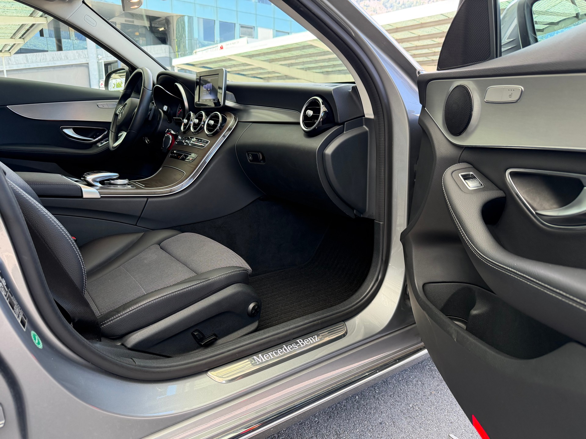 MERCEDES-BENZ C 200 Exclusive 4Matic 7G-Tronic-image-21