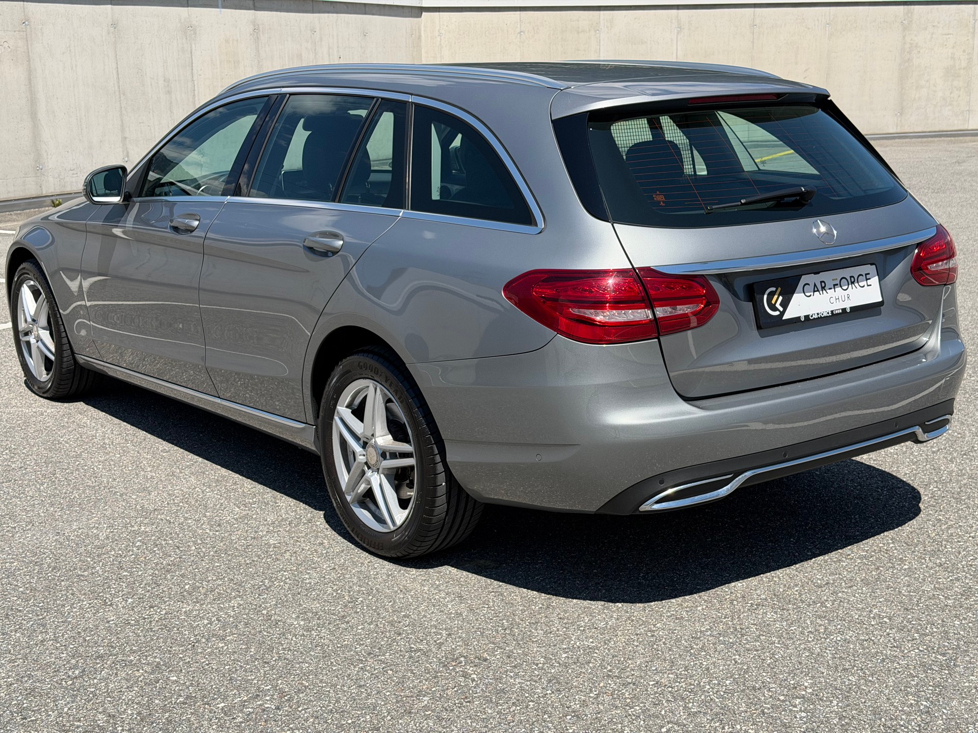 MERCEDES-BENZ C 200 Exclusive 4Matic 7G-Tronic-showroom-element-3