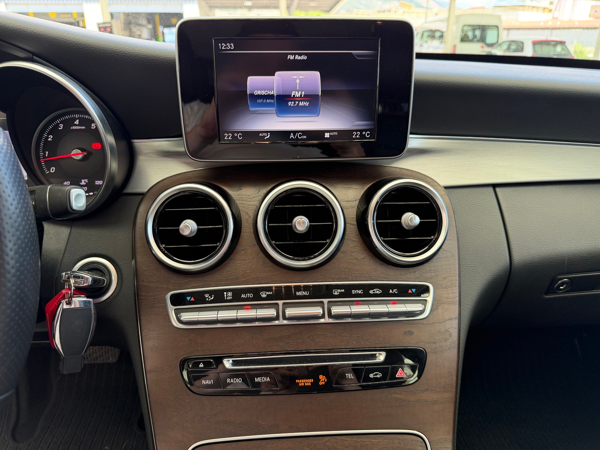 MERCEDES-BENZ C 200 Exclusive 4Matic 7G-Tronic-image-24