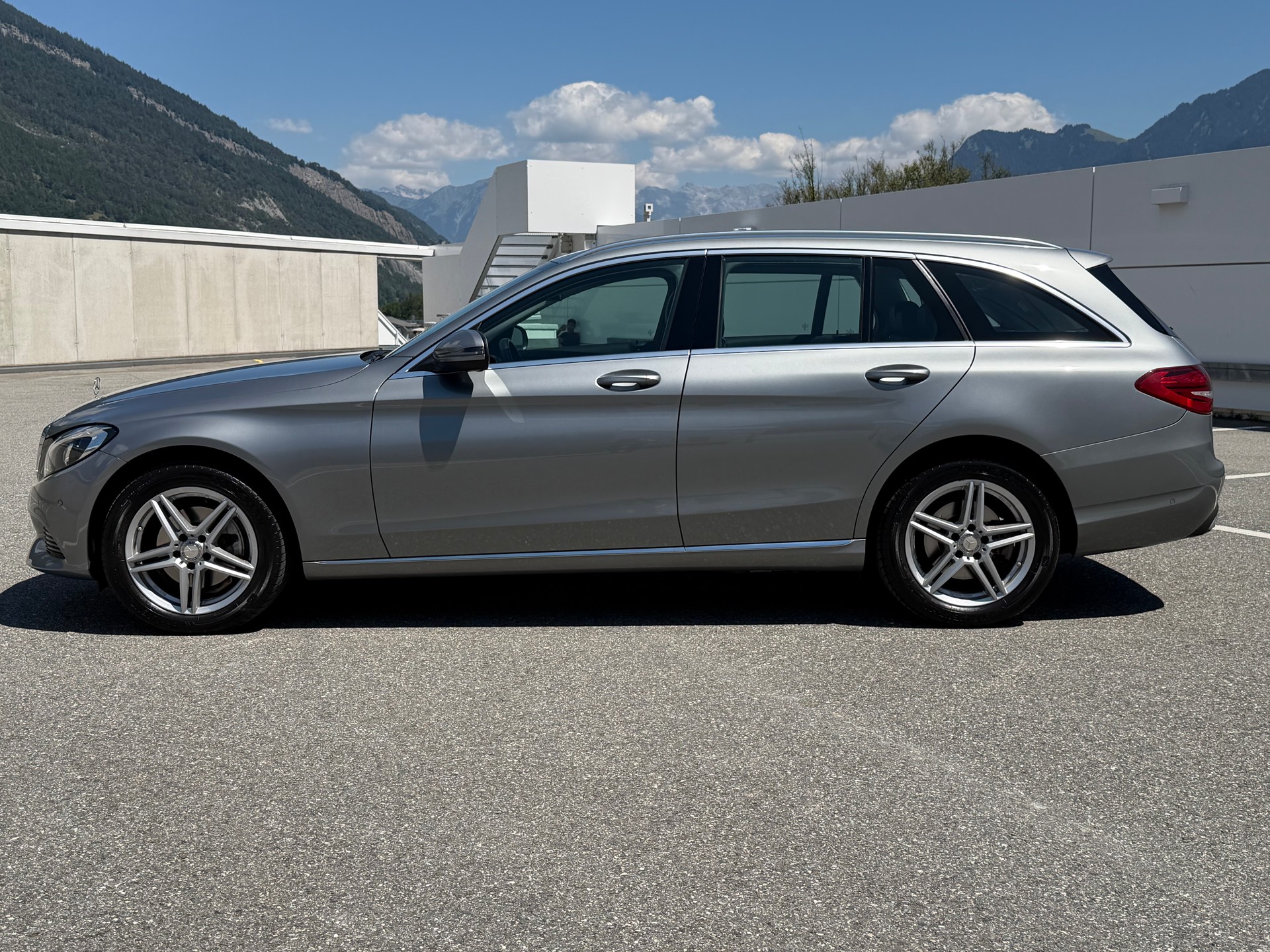 MERCEDES-BENZ C 200 Exclusive 4Matic 7G-Tronic-showroom-element-2