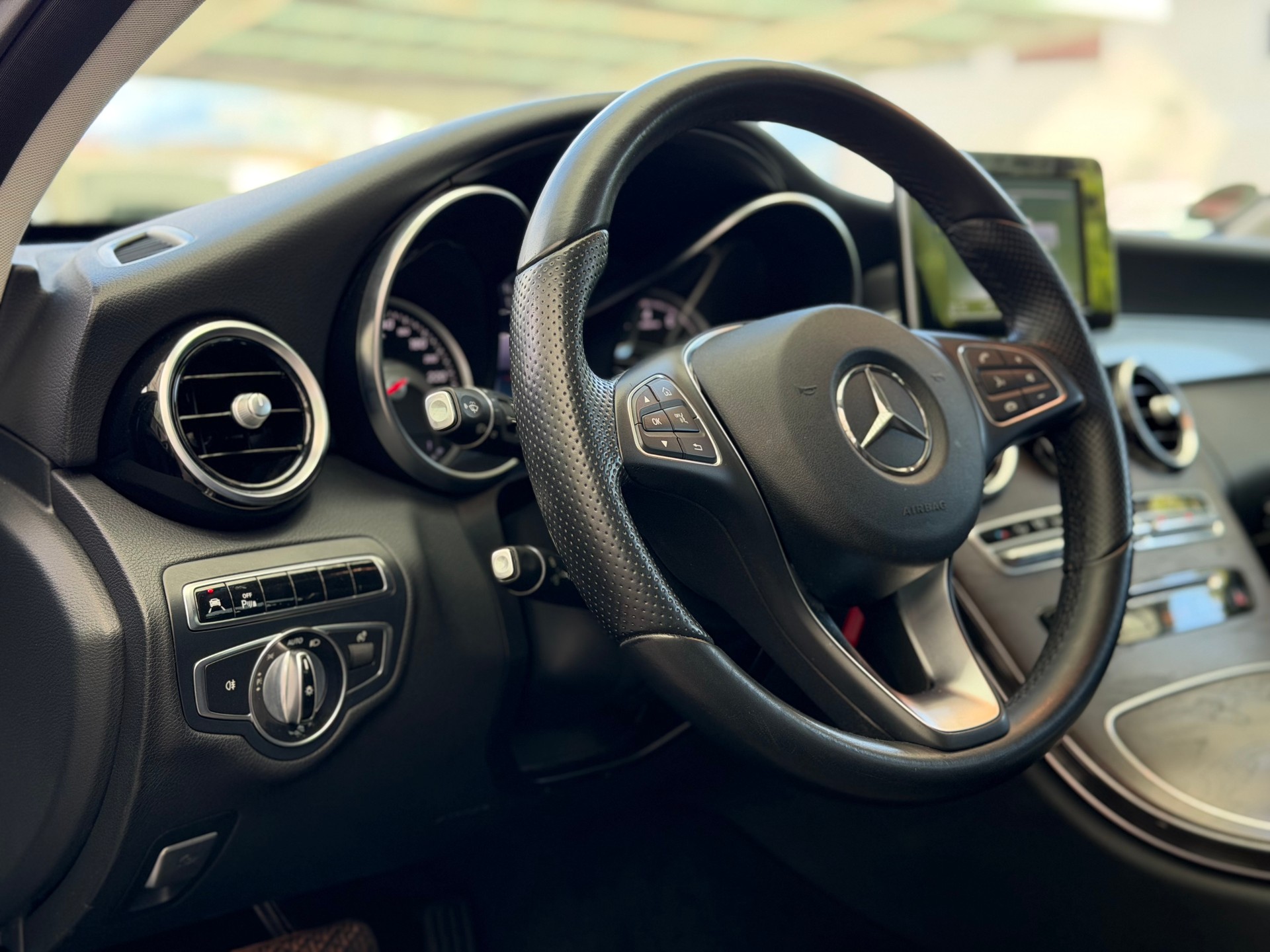 MERCEDES-BENZ C 200 Exclusive 4Matic 7G-Tronic-image-29