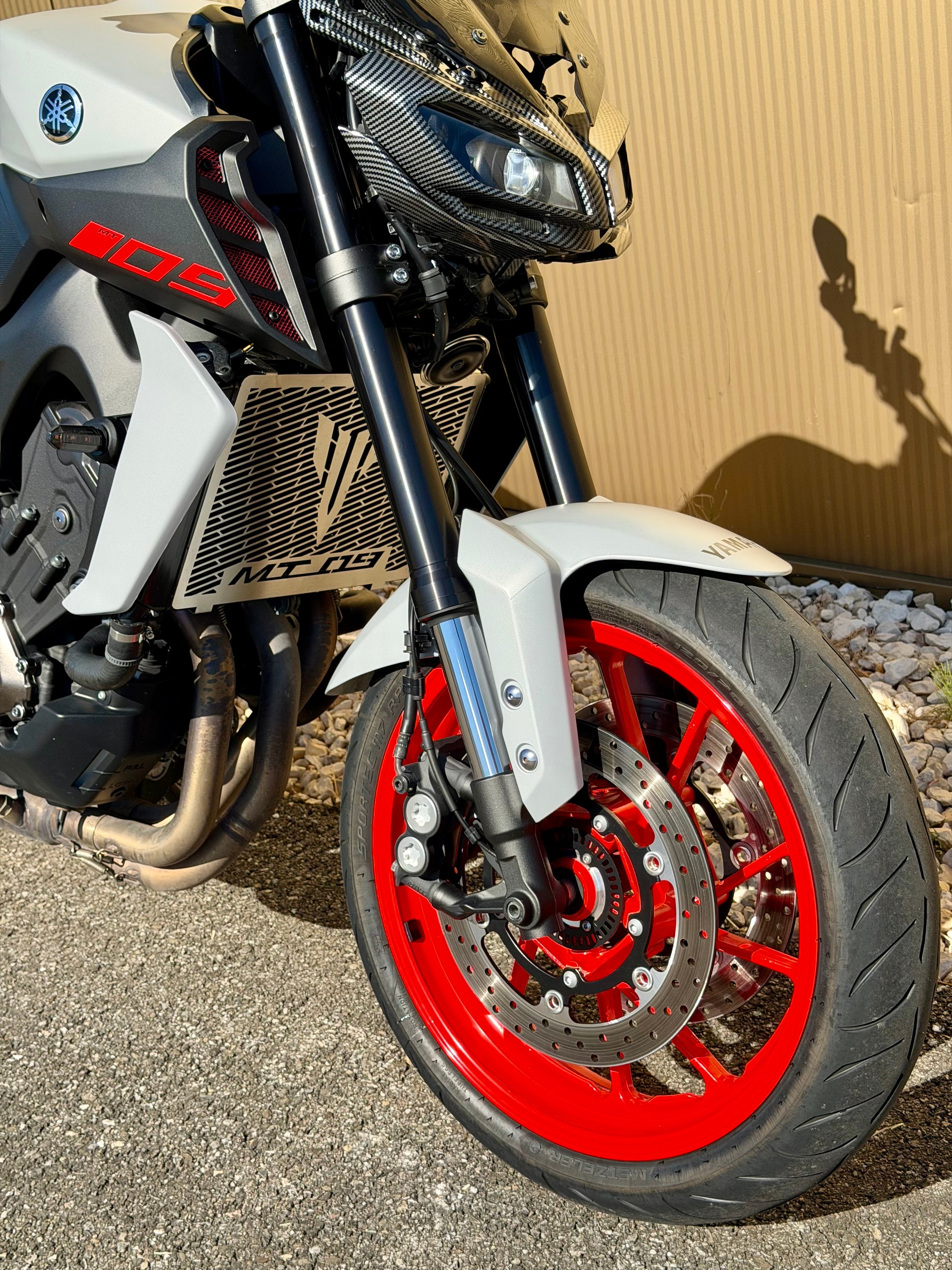 YAMAHA MT-09 ABS-image-2