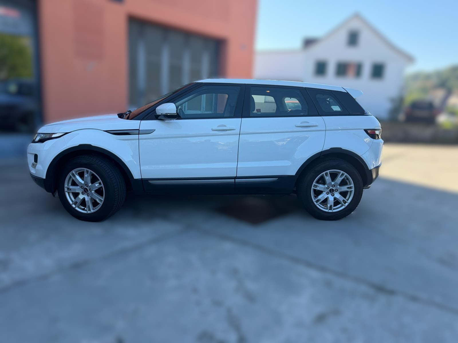 LAND ROVER Range Rover Evoque 2.2 SD4 Prestige AT6-showroom-element-1