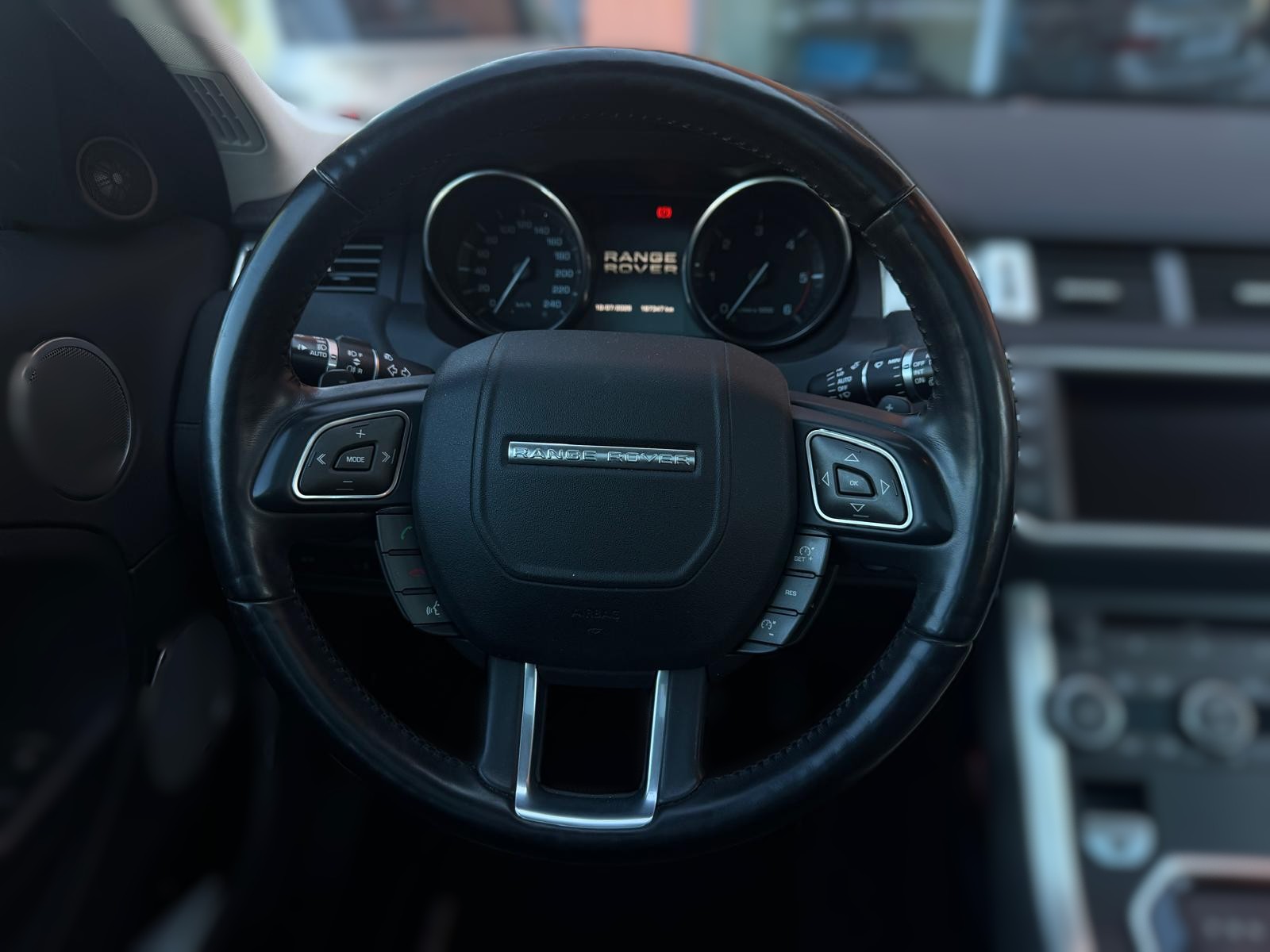 LAND ROVER Range Rover Evoque 2.2 SD4 Prestige AT6-image-11