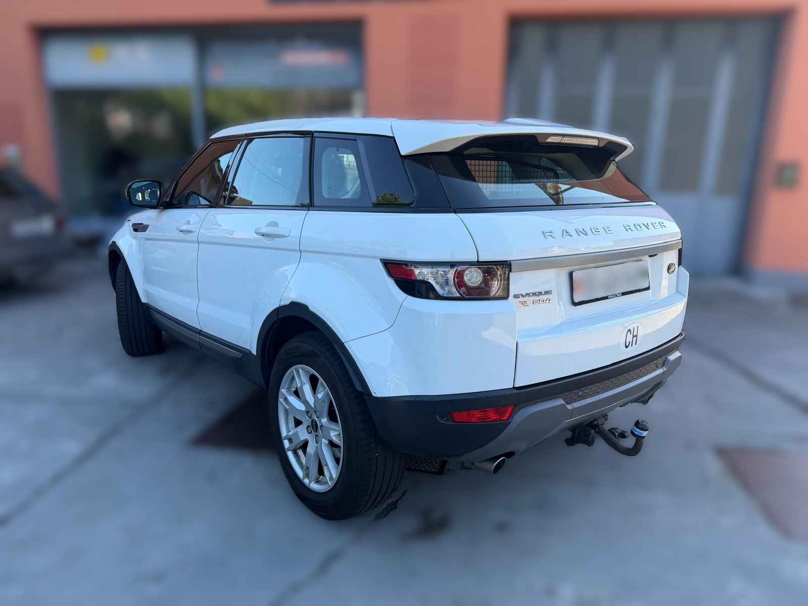LAND ROVER Range Rover Evoque 2.2 SD4 Prestige AT6-showroom-element-2