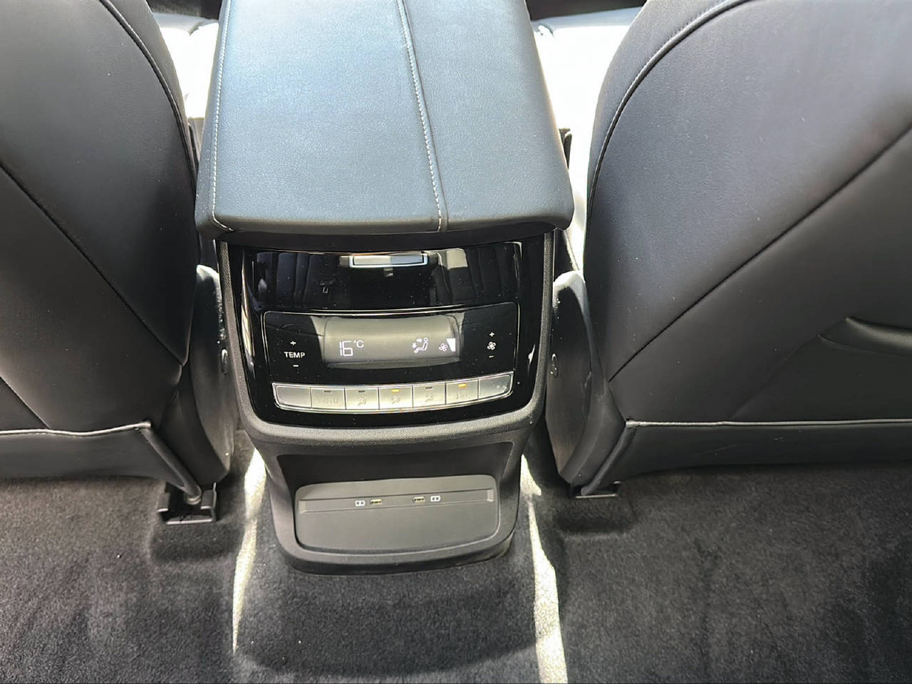 MG S9 1.5 PHEV Premium-showroom-element-2