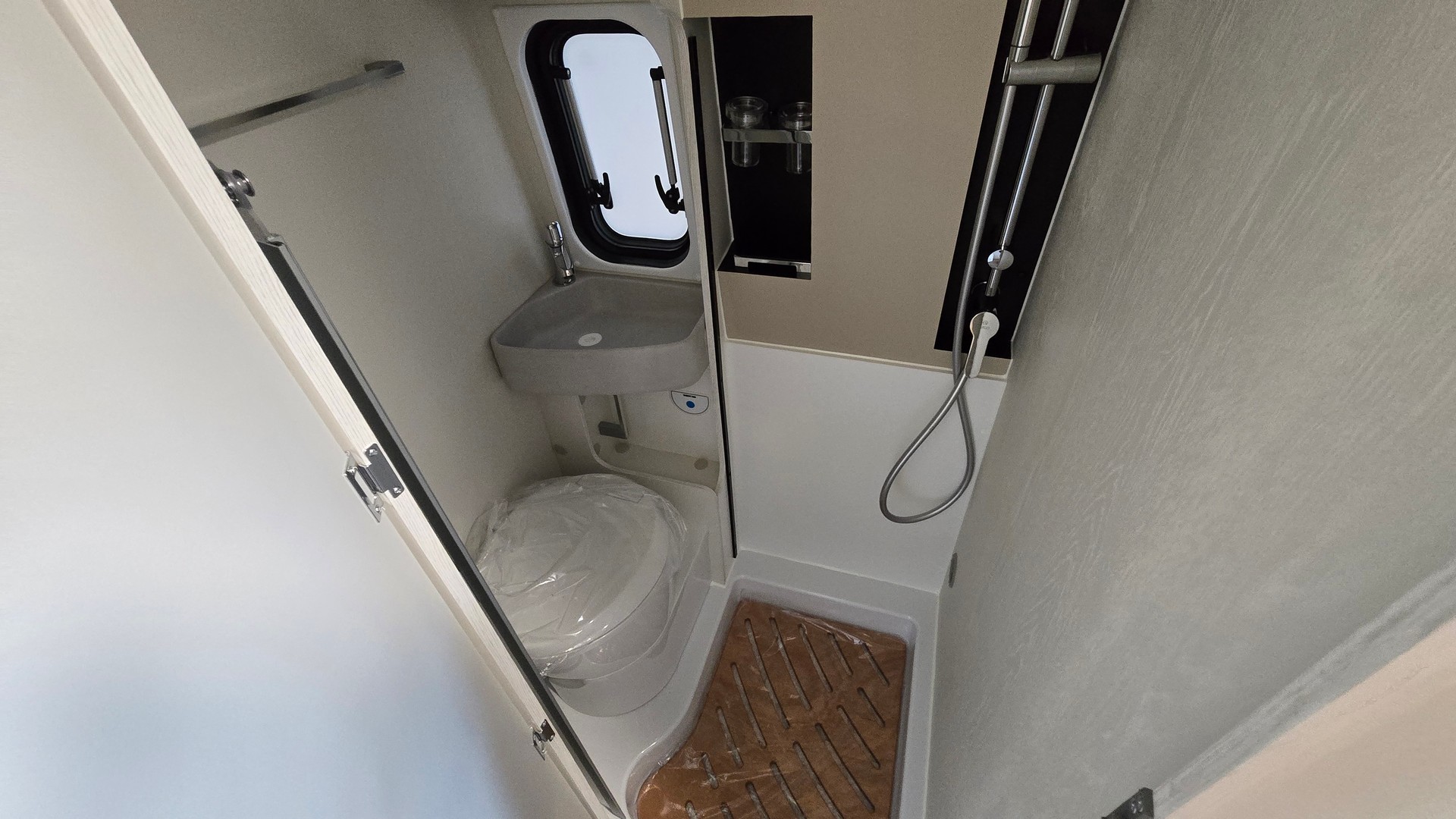KARMANN Davis Lifestyle DA 620 LS / Fiat Ducato 2.2MJT 140PS/ 8-gang Automat-image-15