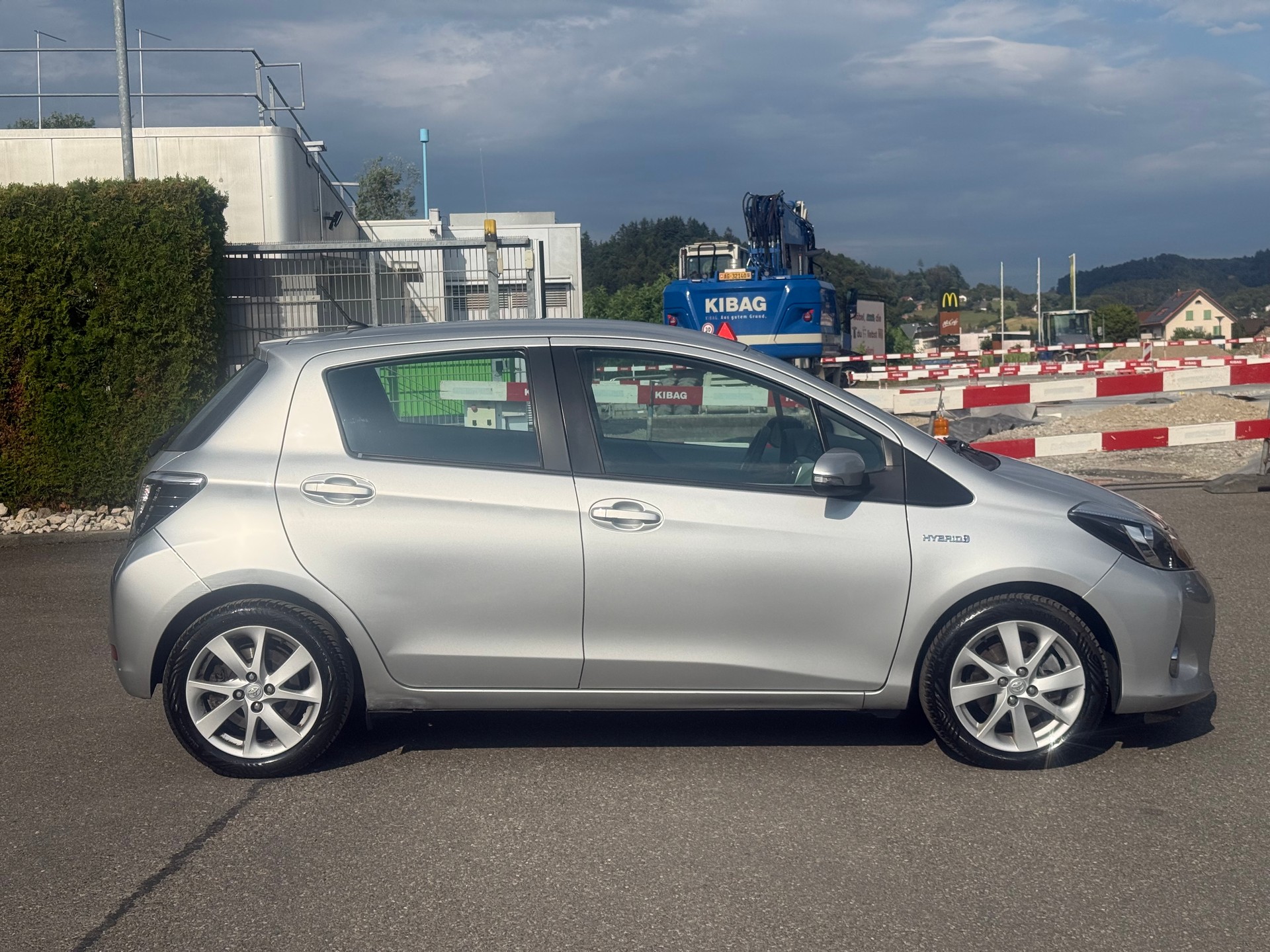 TOYOTA Yaris 1.5 VVT-i Hybrid Sol Premium CVT (MFK, SERVICE)-image-6