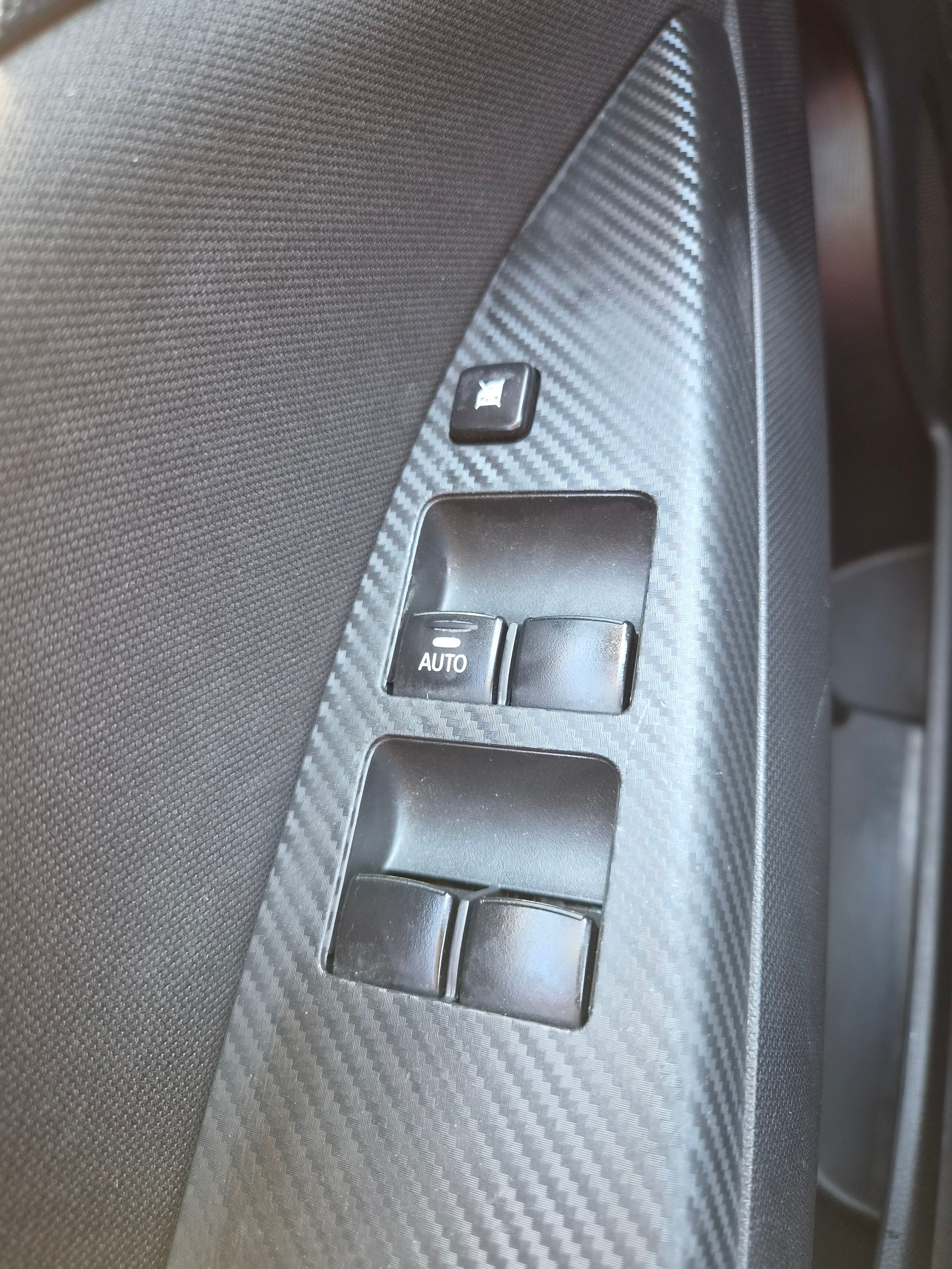 MITSUBISHI Space Star 1.2 CVT Intense+-image-12