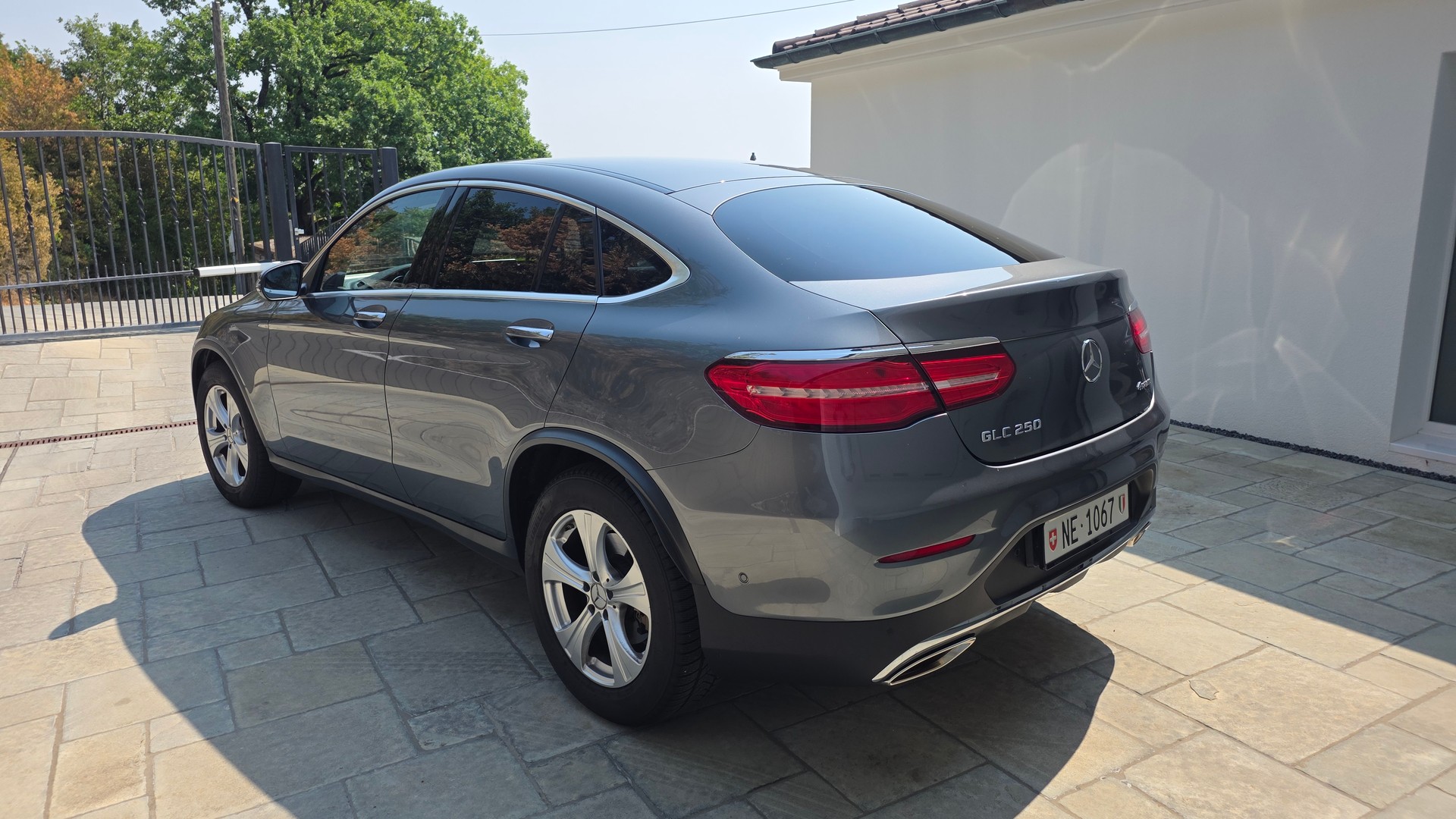 MERCEDES-BENZ GLC 250 4m-image-2
