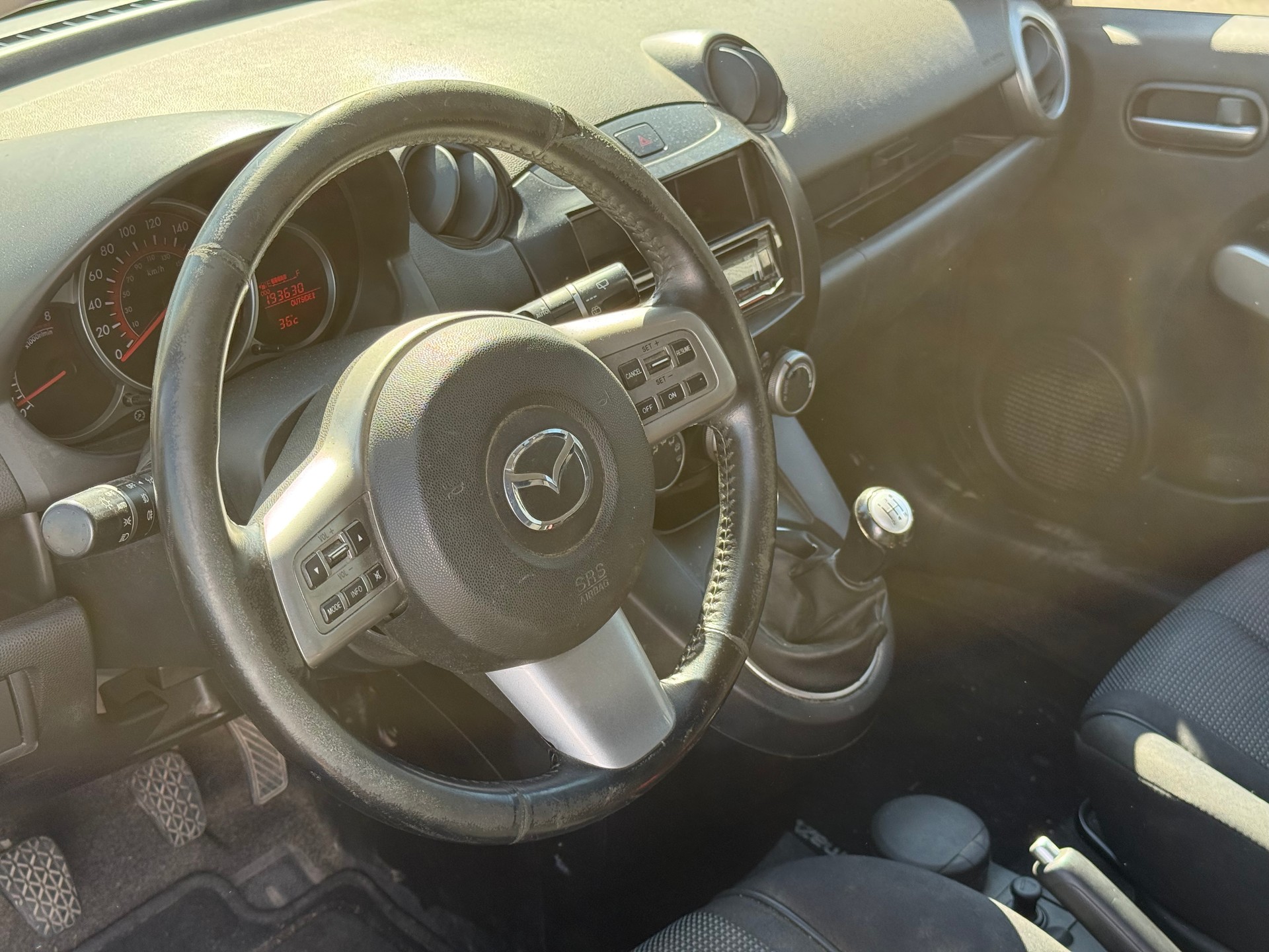 MAZDA 2 1.5i 16V Sport-image-9