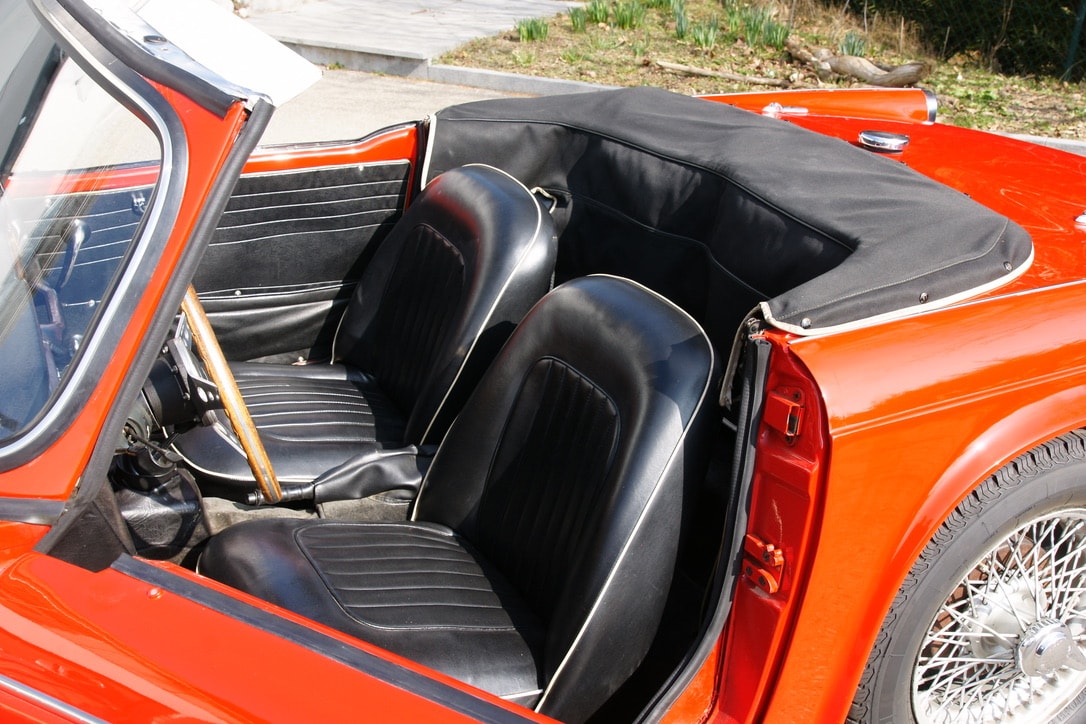 TRIUMPH TR4A IRS-image-3