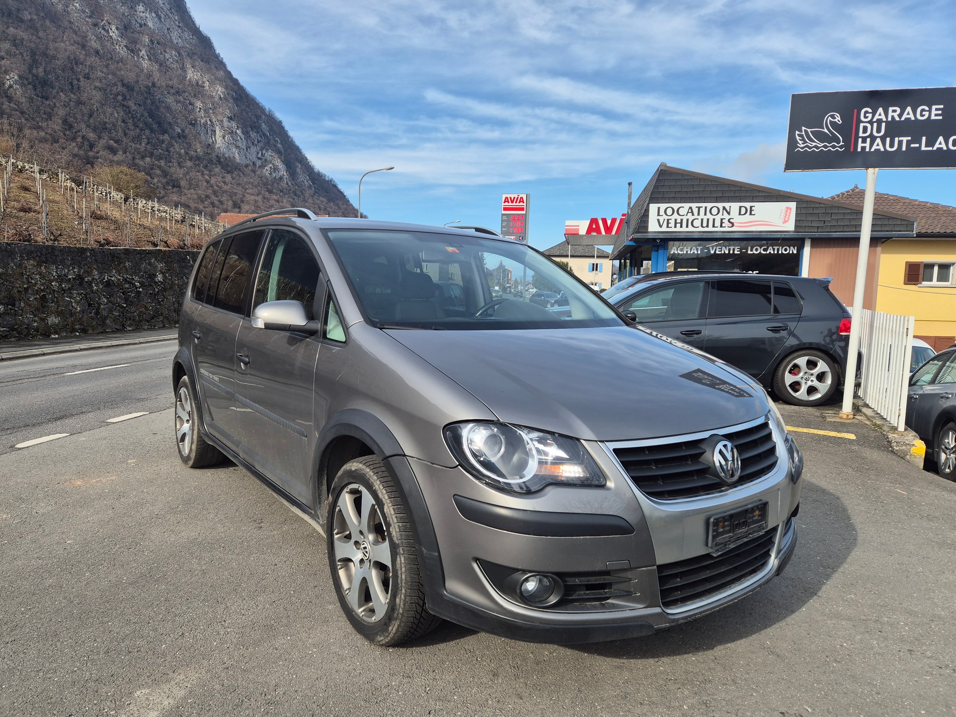 VW CrossTouran 1.4 TSI-image-1