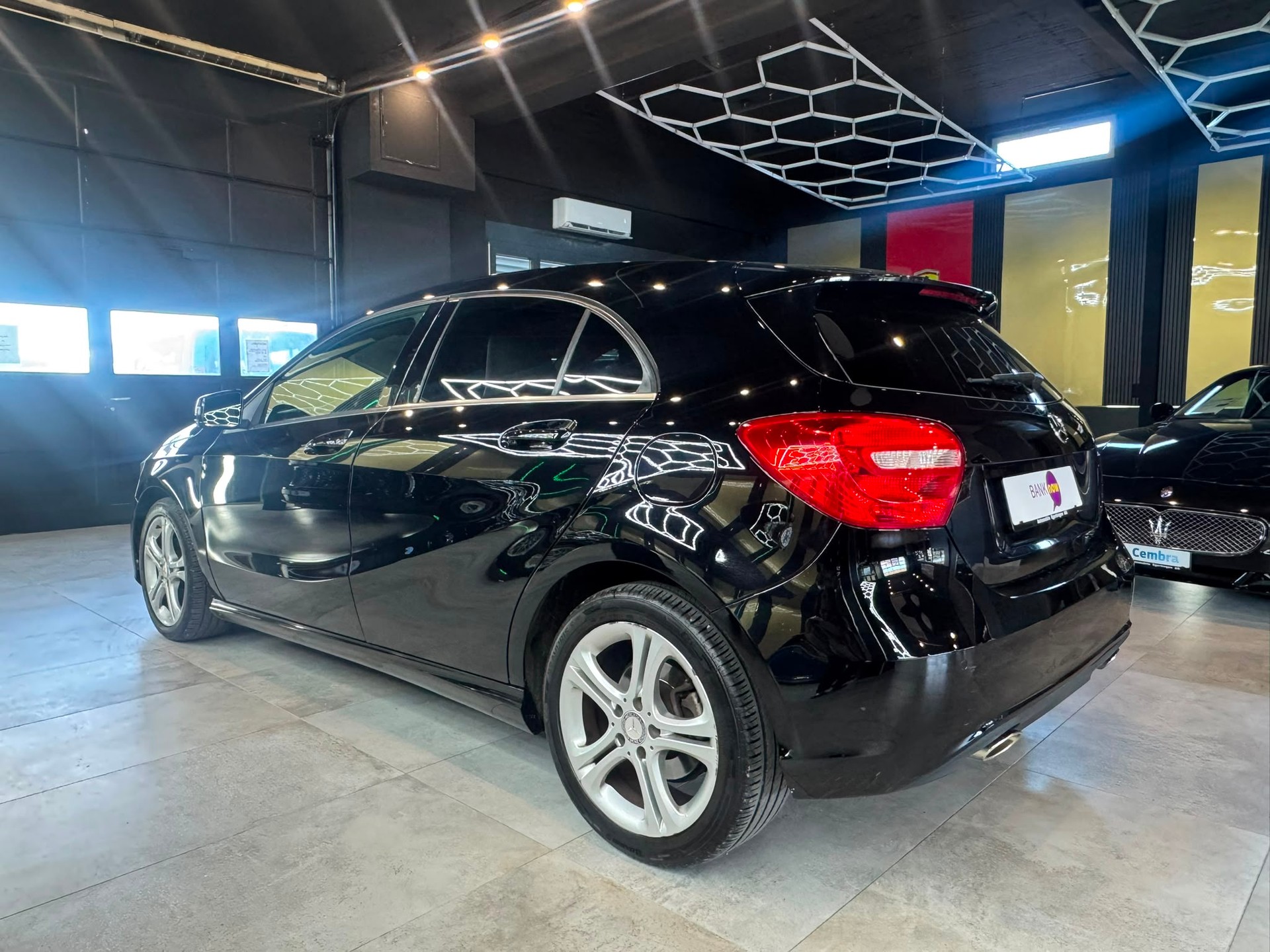 MERCEDES-BENZ A 180 Urban-image-6