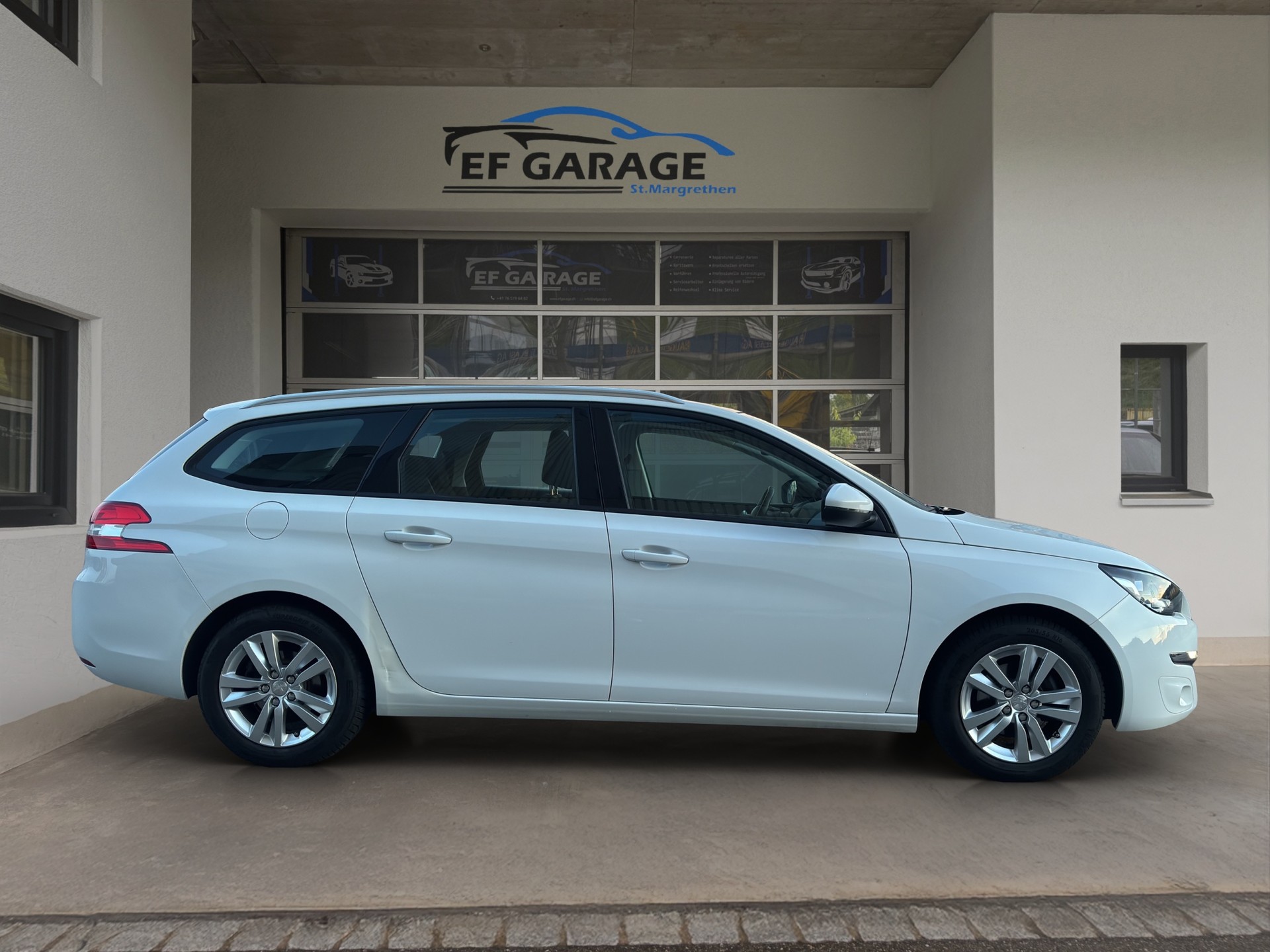 PEUGEOT 308 SW 1.6 BlueHDI Active Automatic-showroom-element-3
