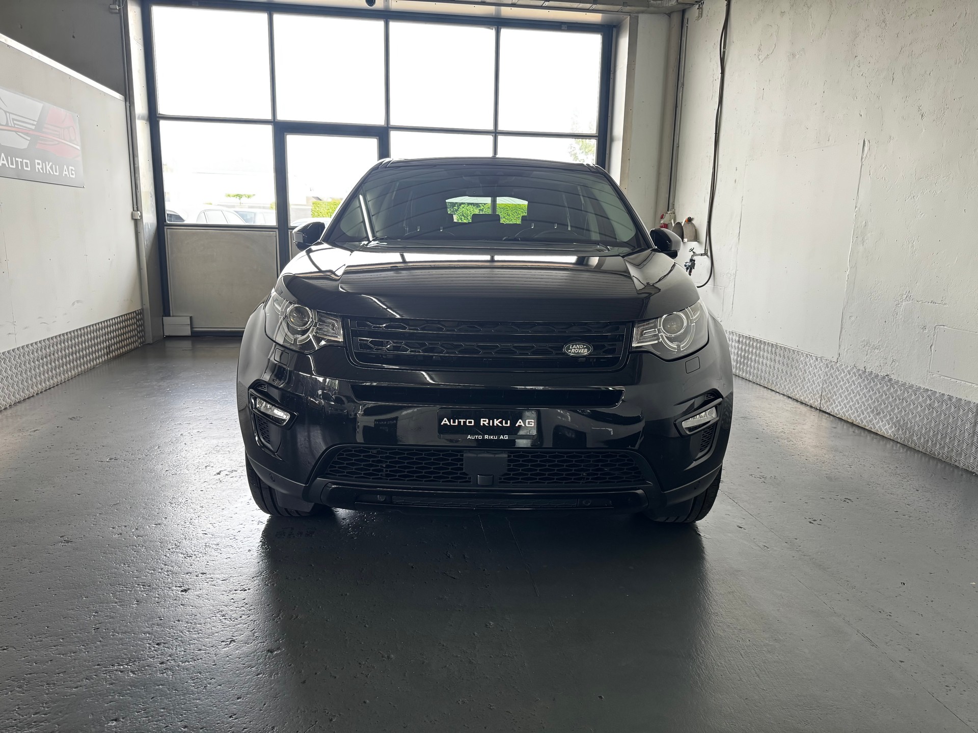 LAND ROVER Discovery Sport 2.0 Si4 Pure AT9-showroom-element-3