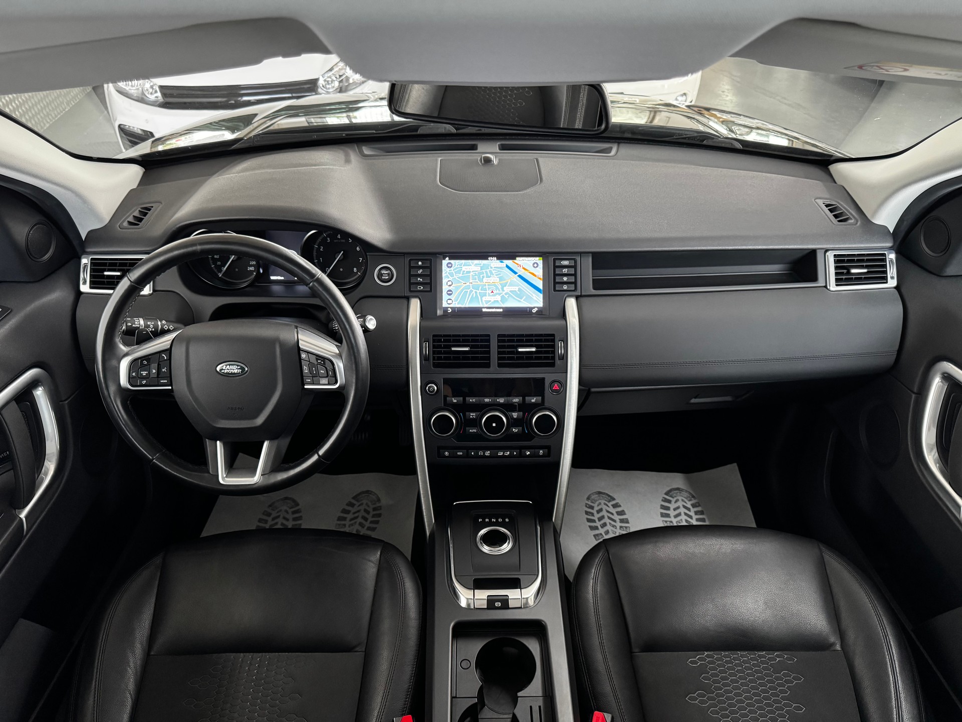 LAND ROVER Discovery Sport 2.0 Si4 Pure AT9-image-16