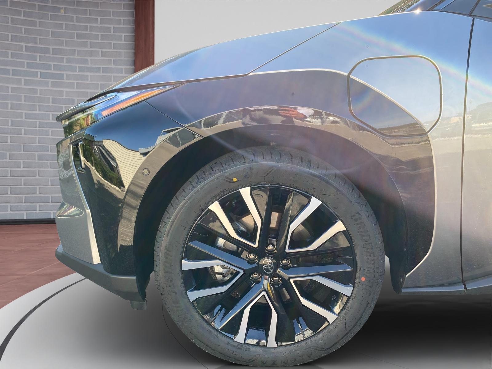 TOYOTA bZ4X Premium AWD-image-8