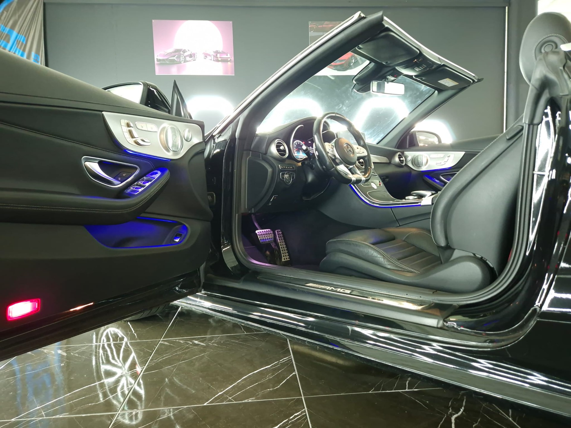 MERCEDES-BENZ C 43 Cabriolet AMG 4Matic 9G-Tronic-image-18