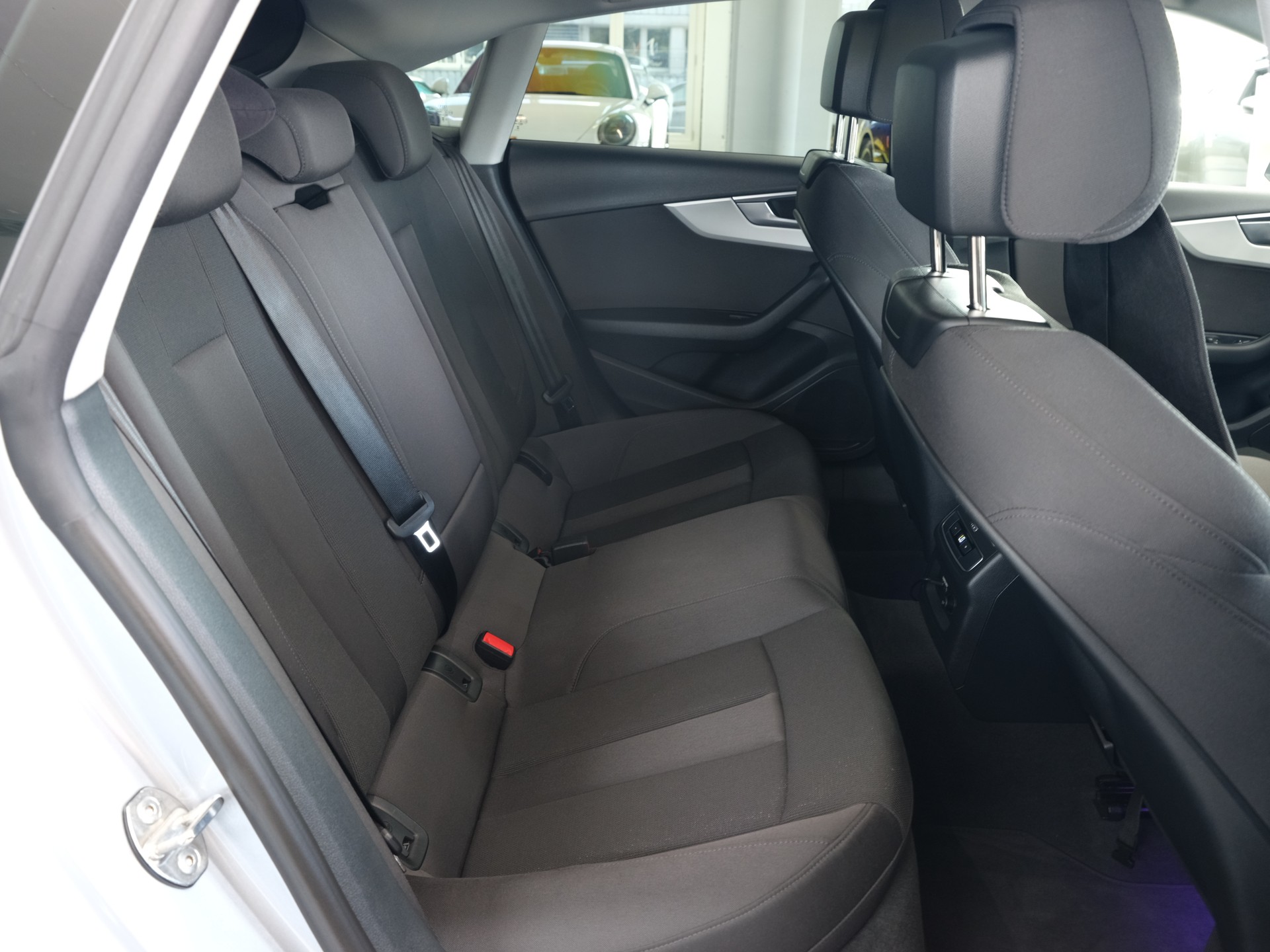 AUDI A5 Sportback 35 TDI S-Line S-tronic *Carplay* *S-Line* *Rückfahrkamera*-image-18