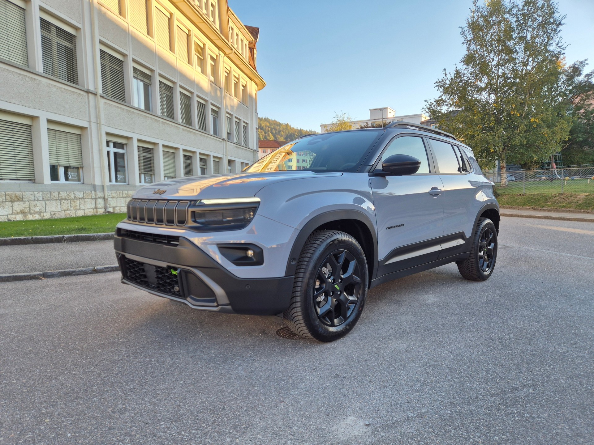 JEEP Avenger 1.2 Turbo MHEV Overland Leather 4xe