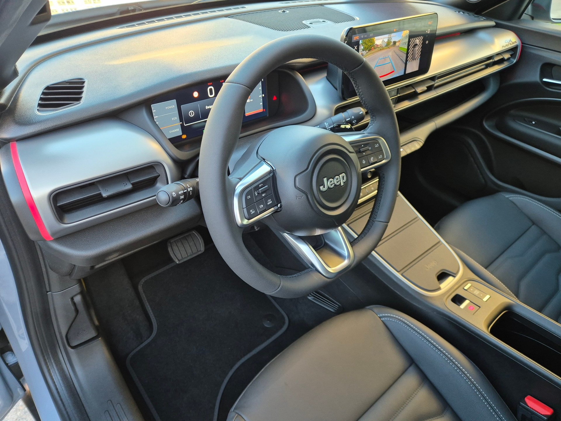 JEEP Avenger 1.2 Turbo MHEV Overland Leather 4xe-image-9