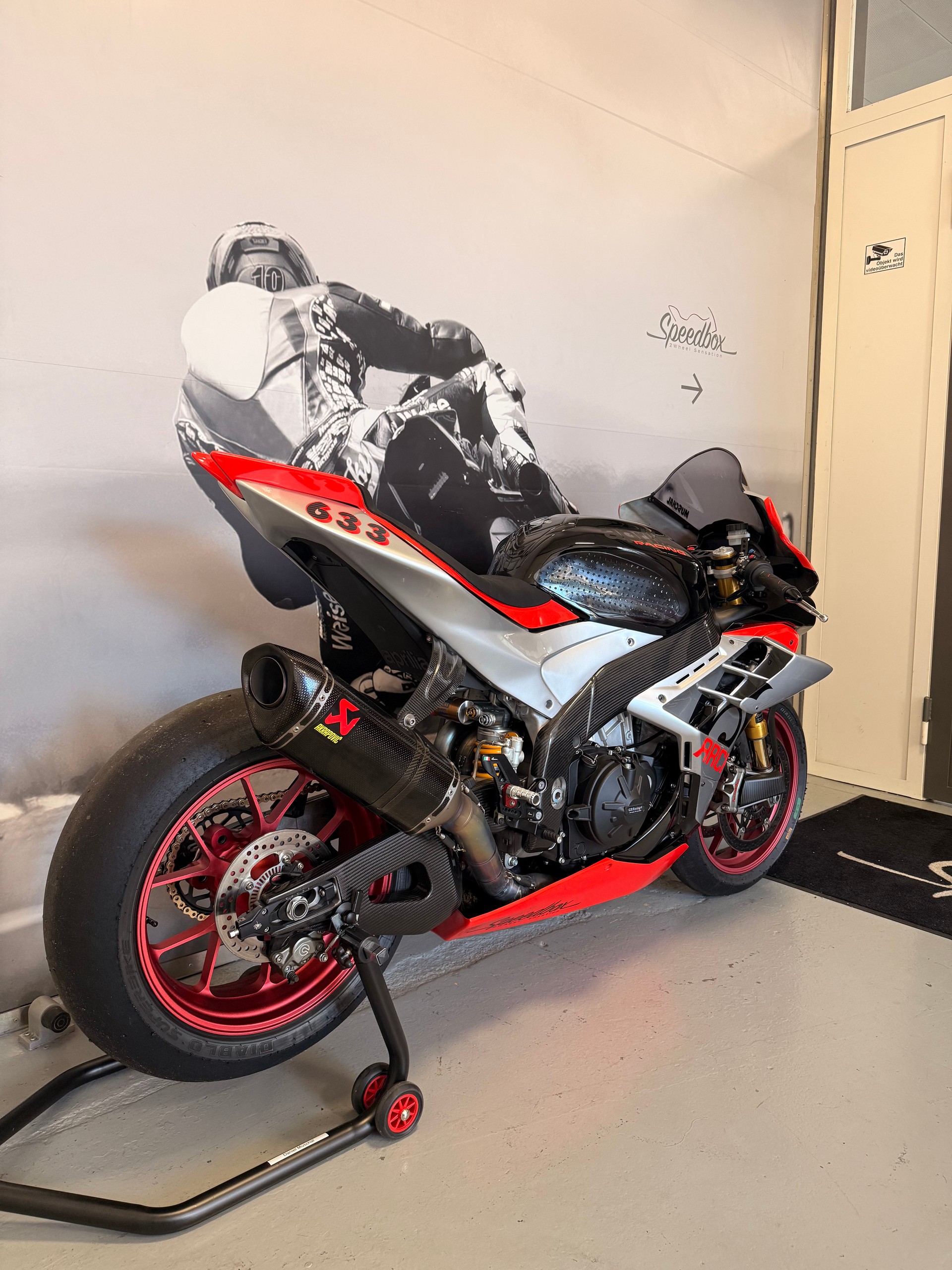APRILIA RSV4 Factory Stock 1-image-5