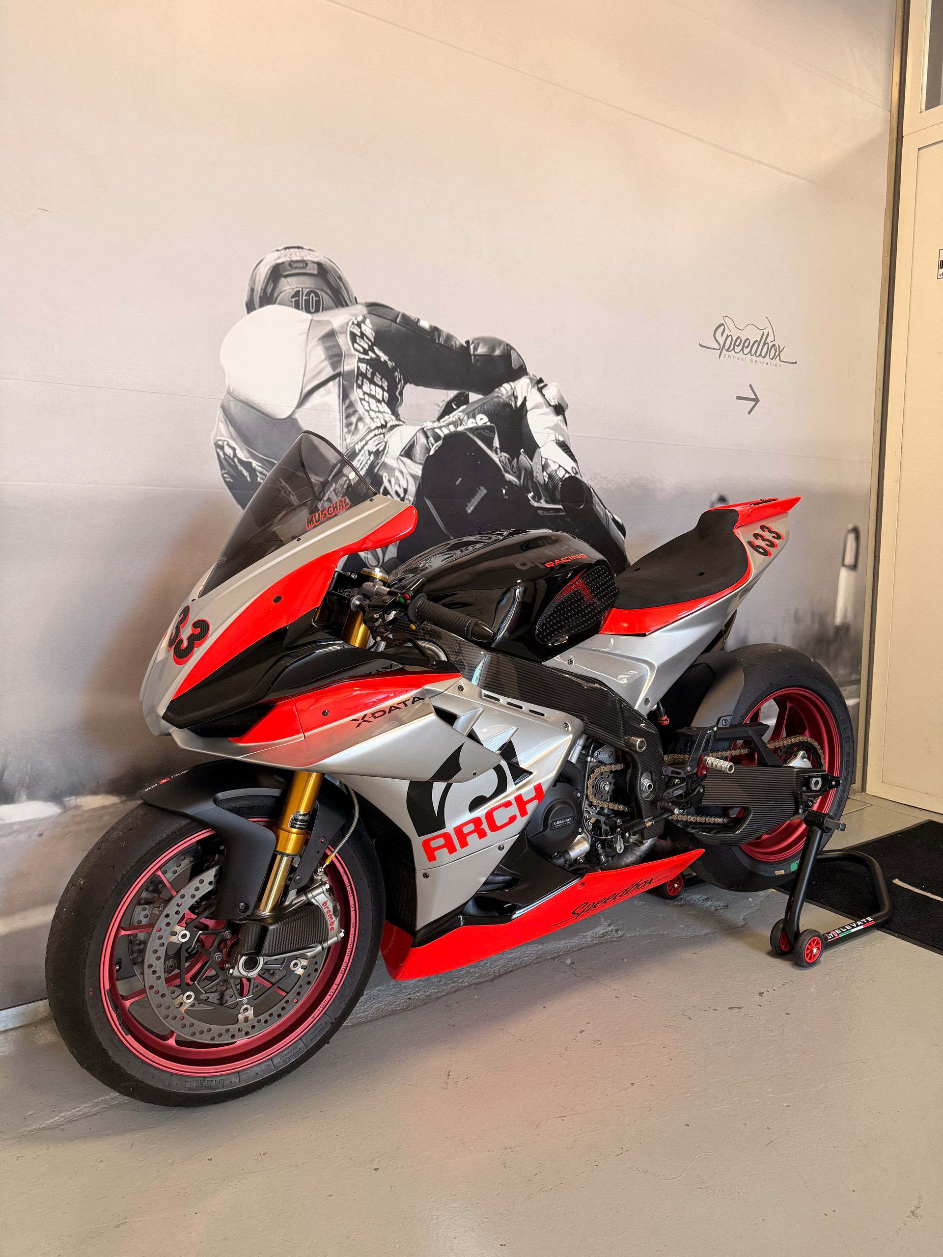 APRILIA RSV4 Factory Stock 1-image-4