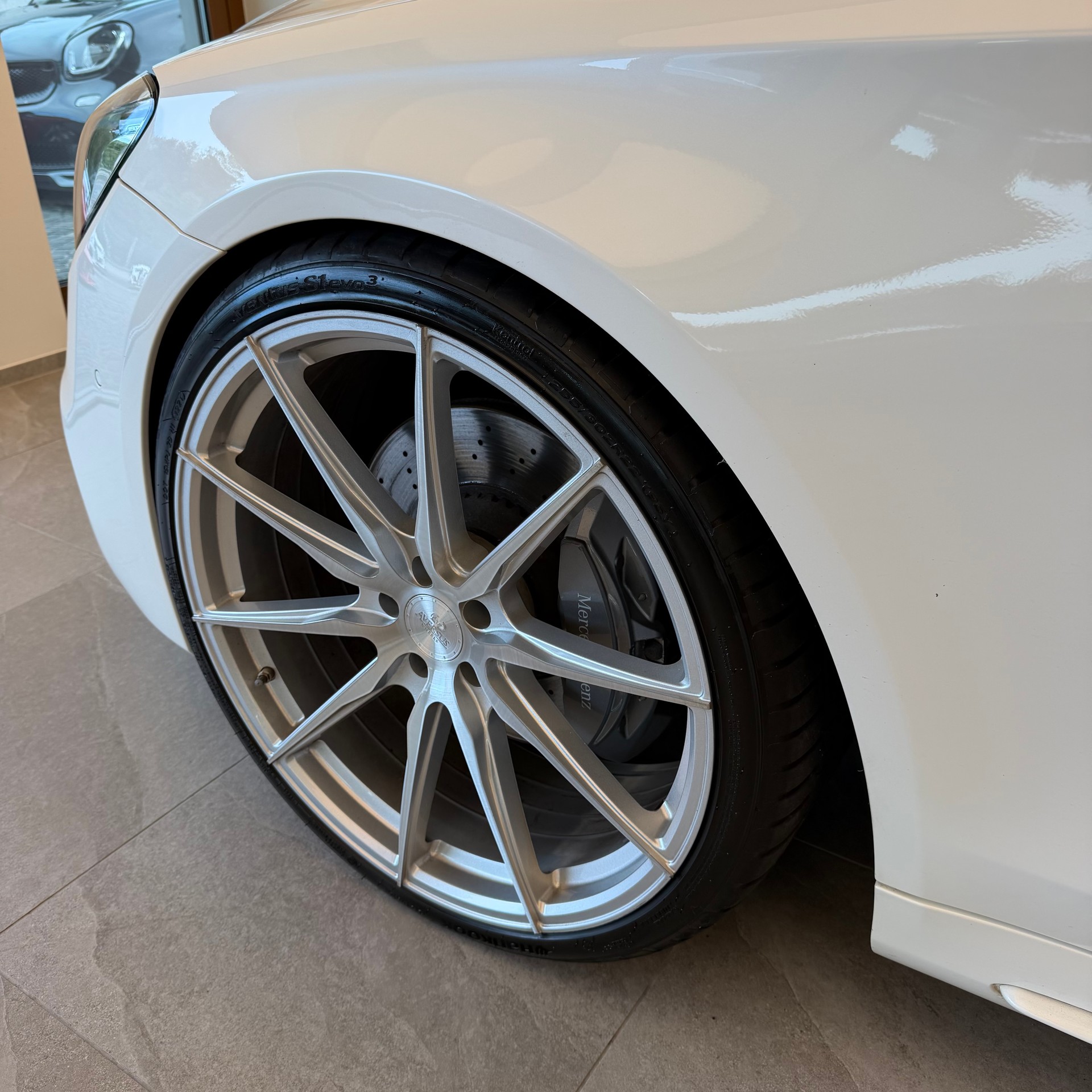 MERCEDES-BENZ S 560 9G-Tronic-image-4