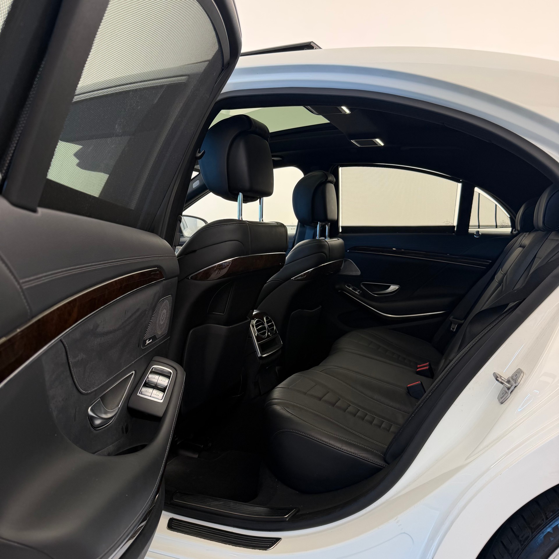 MERCEDES-BENZ S 560 9G-Tronic-image-14