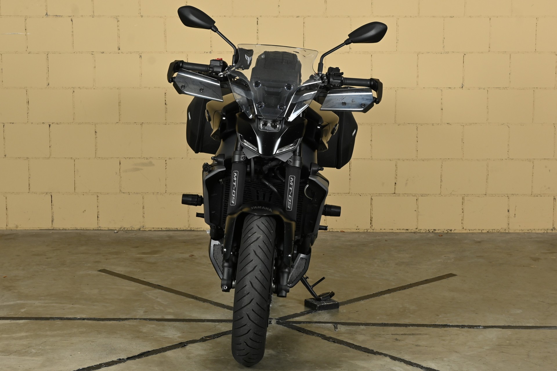 YAMAHA MT-09-image-9
